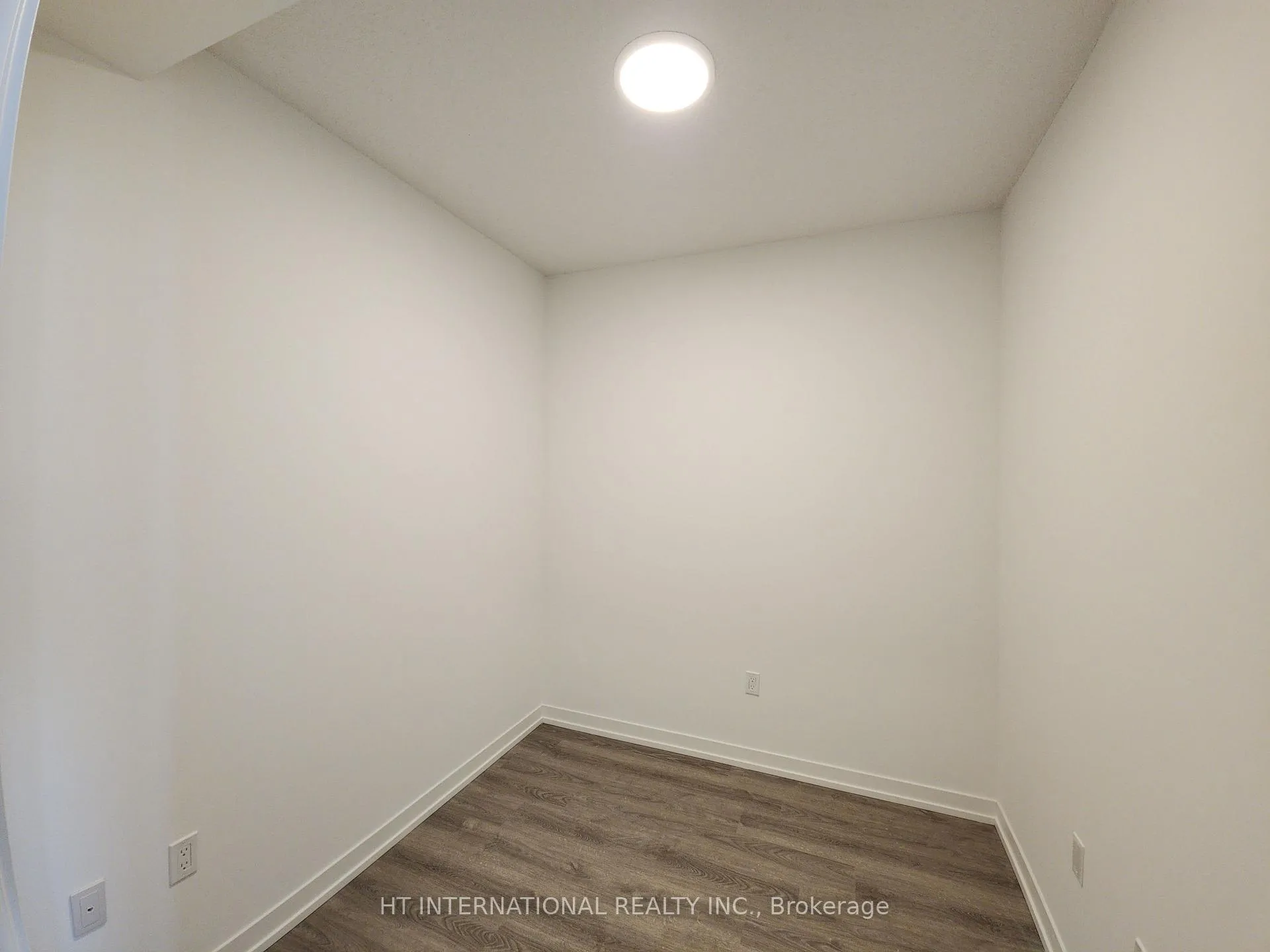 Photo 16 of Unit 4208, 8 Interchange Way, Vaughan, Vaughan Corporate Centre — HOMEH