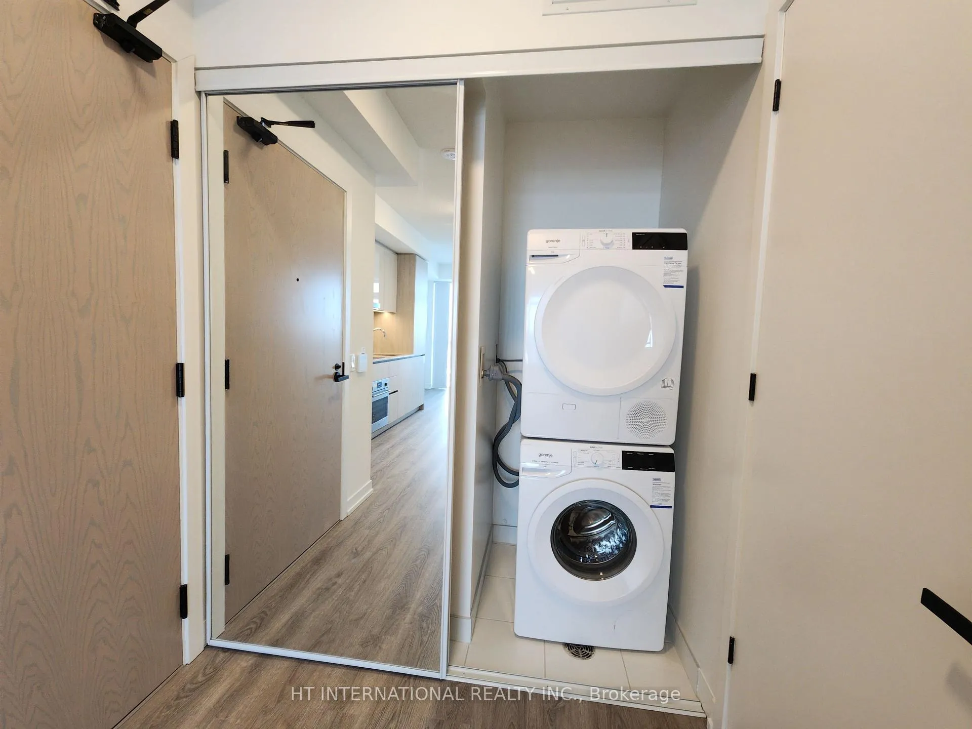 Photo 18 of Unit 4208, 8 Interchange Way, Vaughan, Vaughan Corporate Centre — HOMEH