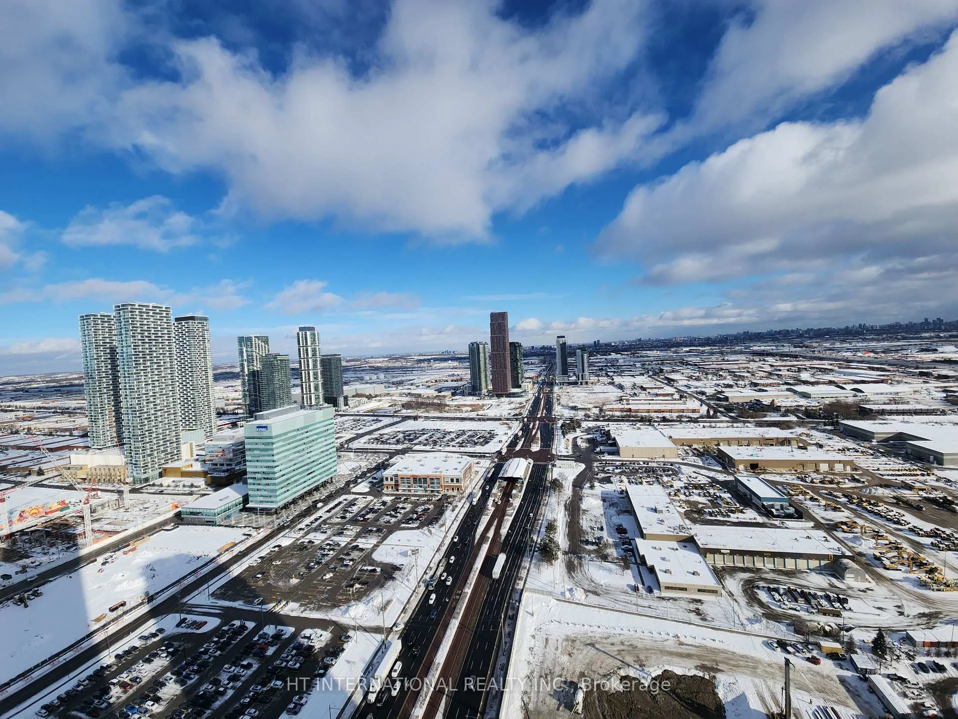 Photo 21 of Unit 4208, 8 Interchange Way, Vaughan, Vaughan Corporate Centre — HOMEH