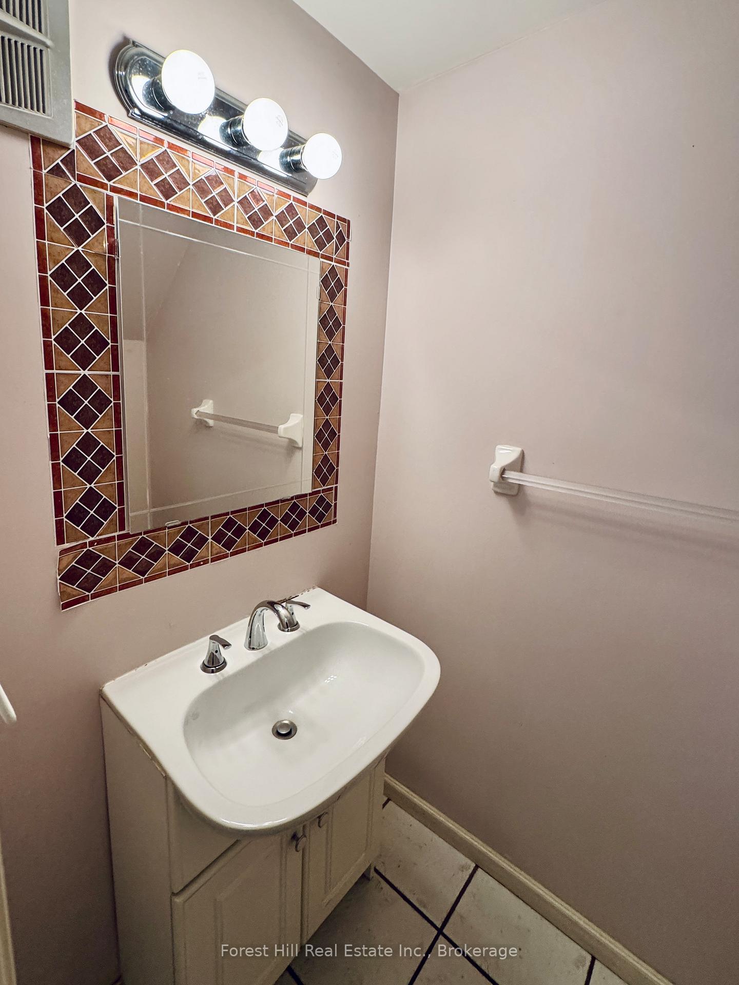 Photo 15 of Unit 10, 145 Rice Avenue, Hamilton, Fessenden — HOMEH
