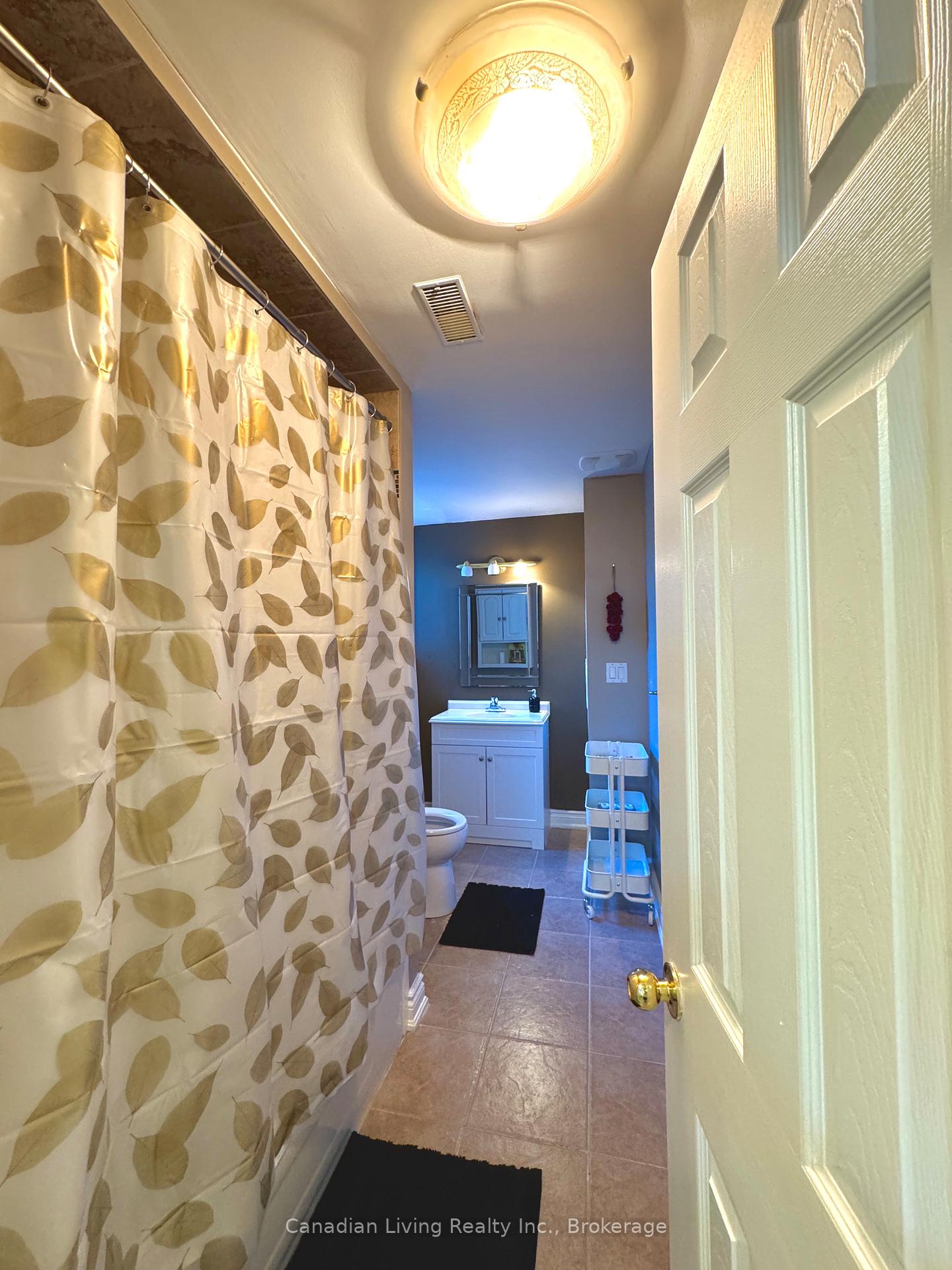Photo 6 of 279 Irene Drive, Georgina, Keswick South — HOMEH