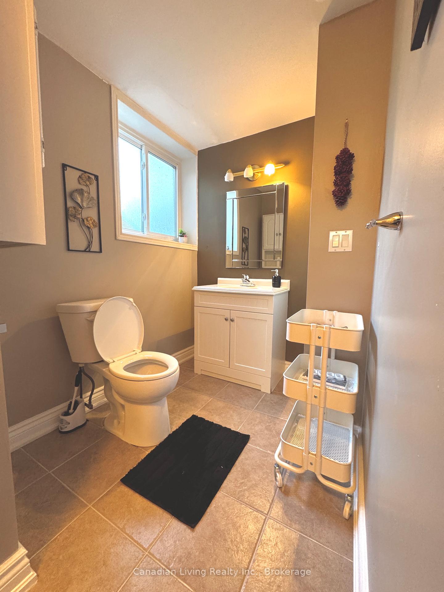 Photo 7 of 279 Irene Drive, Georgina, Keswick South — HOMEH