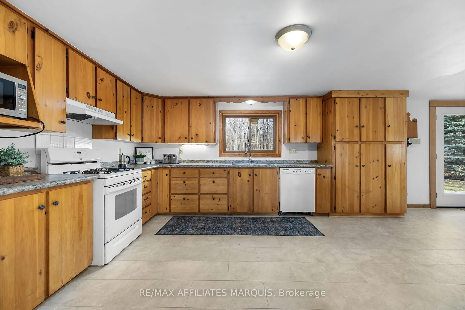 Photo 10 of 44 Tower Road, Rideau Lakes, Rideau Lakes (South Elmsley) Twp — HOMEH