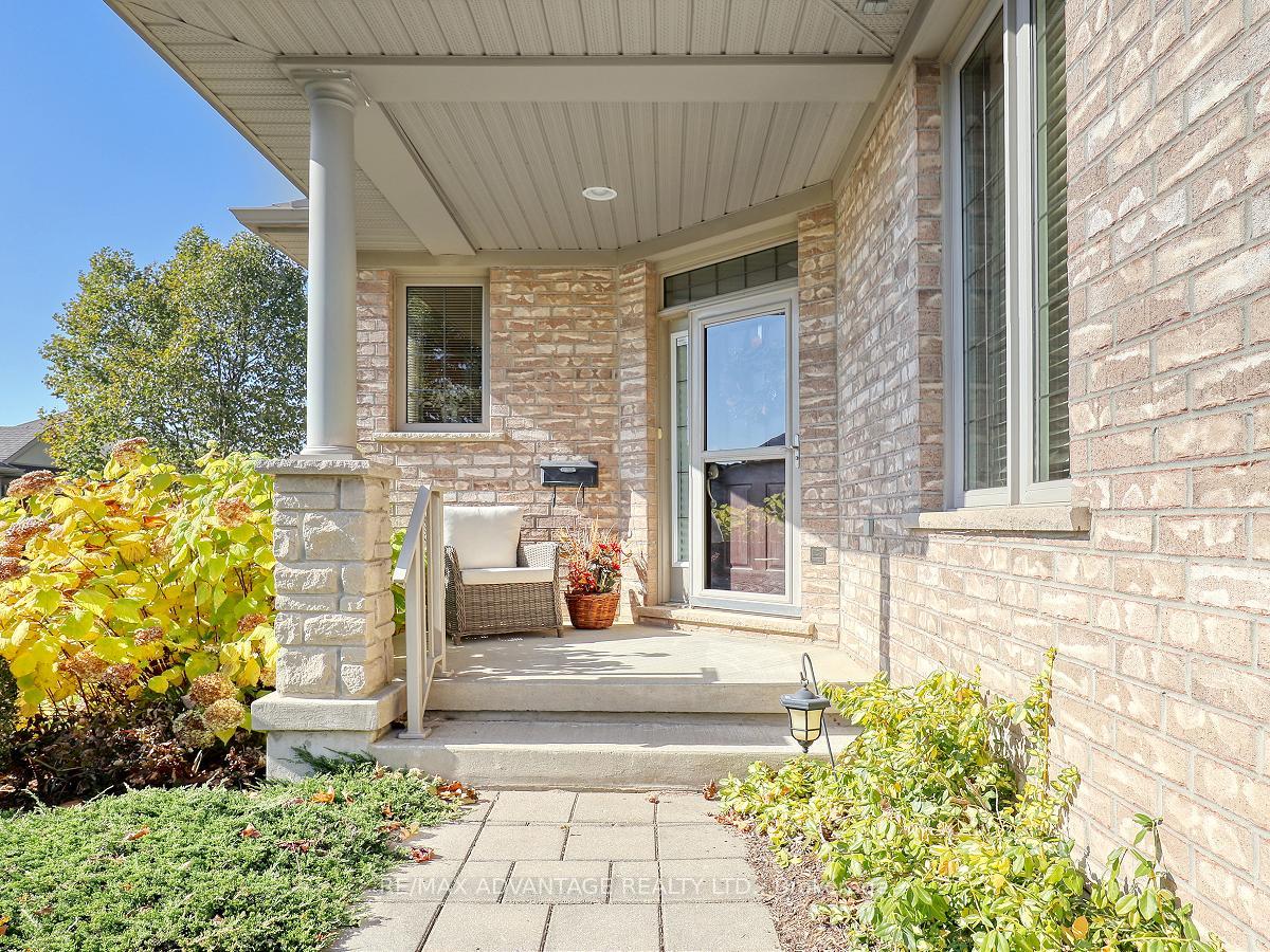 Photo 4 of Unit 6, 100 Southgate Parkway, St. Thomas — HOMEH