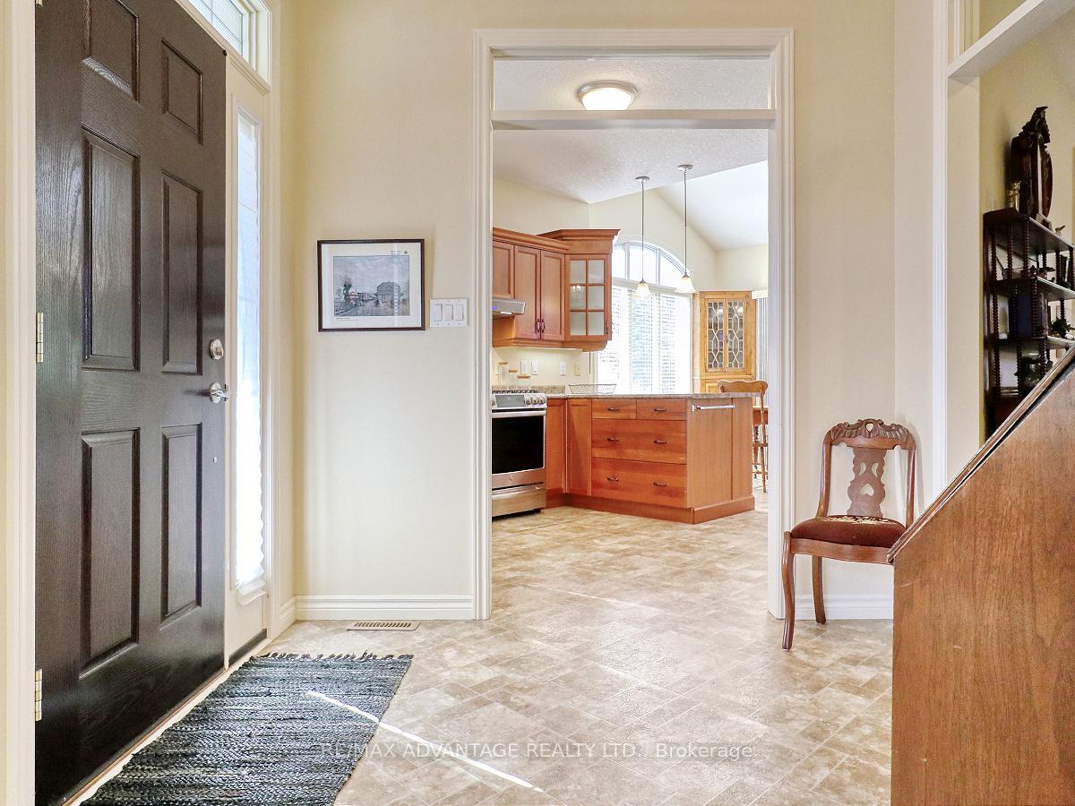 Photo 5 of Unit 6, 100 Southgate Parkway, St. Thomas — HOMEH