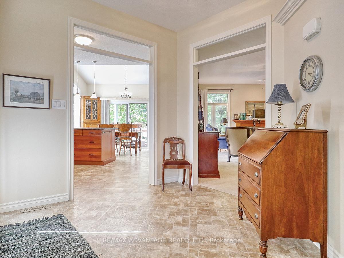Photo 6 of Unit 6, 100 Southgate Parkway, St. Thomas — HOMEH