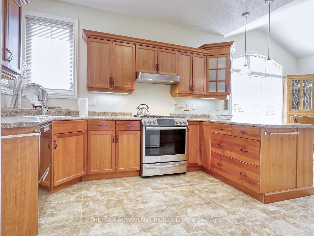 Photo 15 of Unit 6, 100 Southgate Parkway, St. Thomas — HOMEH