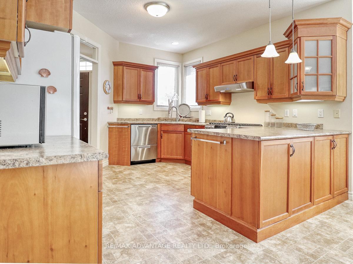 Photo 17 of Unit 6, 100 Southgate Parkway, St. Thomas — HOMEH