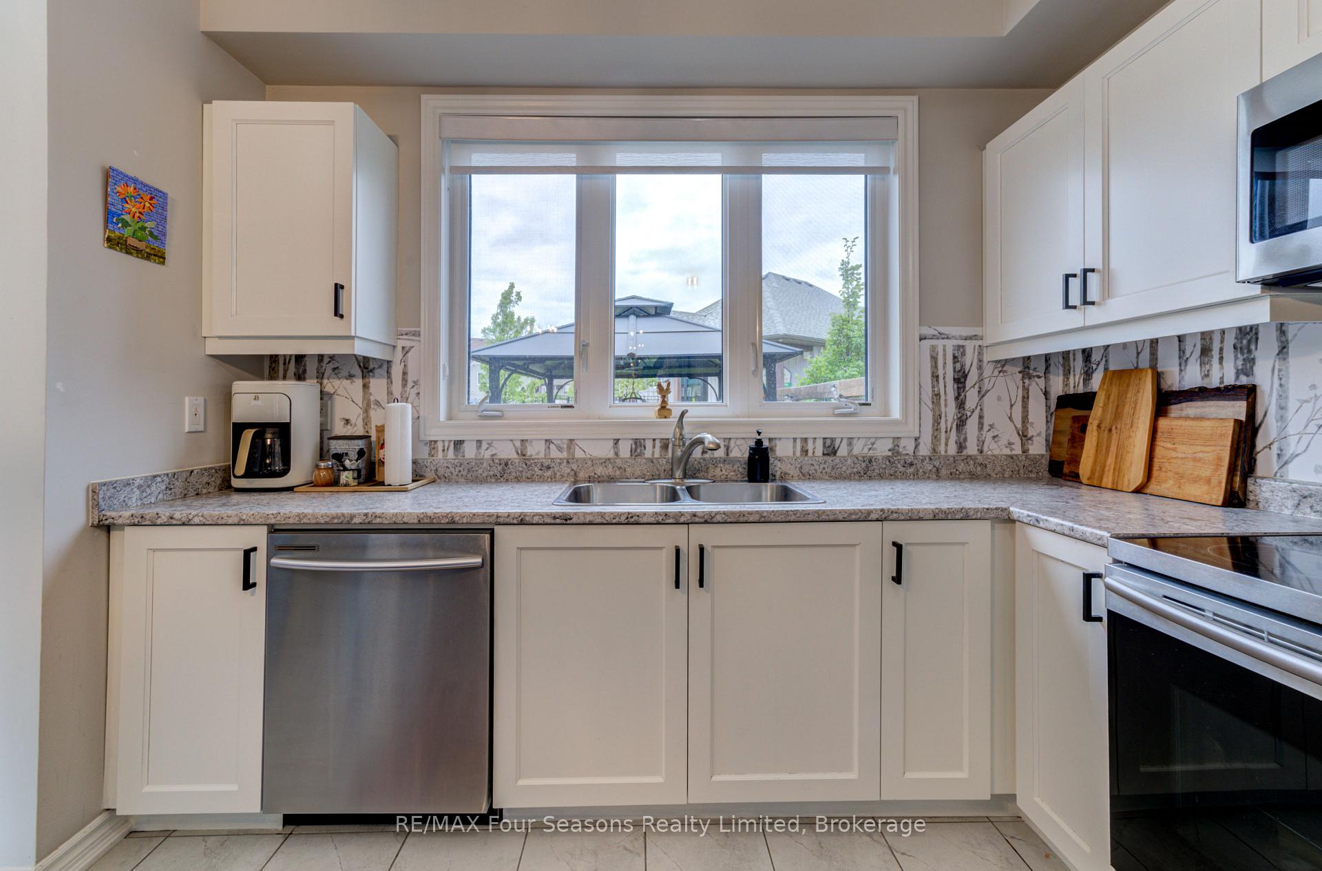 Photo 18 of 36 Lett Avenue, Collingwood — HOMEH