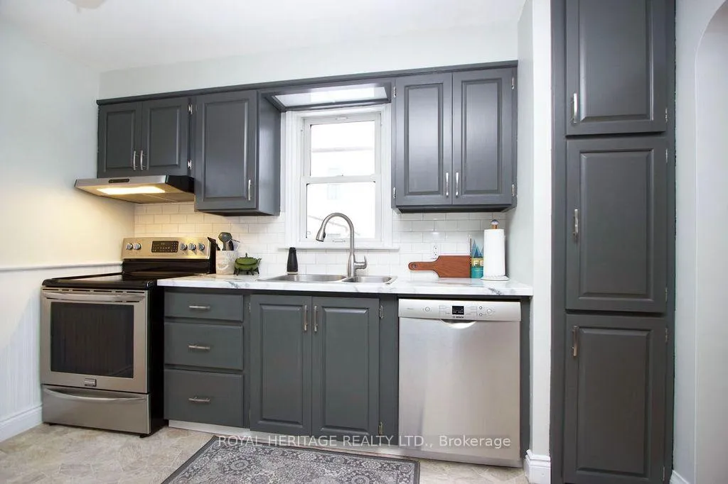 Photo 11 of 31 O'Dell Street, Clarington, Bowmanville — HOMEH