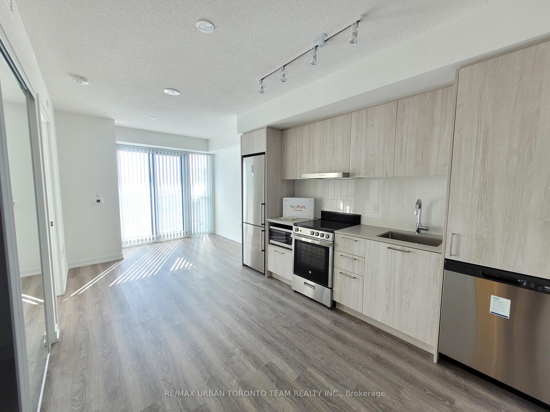 Photo 3 of Unit 2005, 195 Commerce Street, Vaughan, Vaughan Corporate Centre — HOMEH