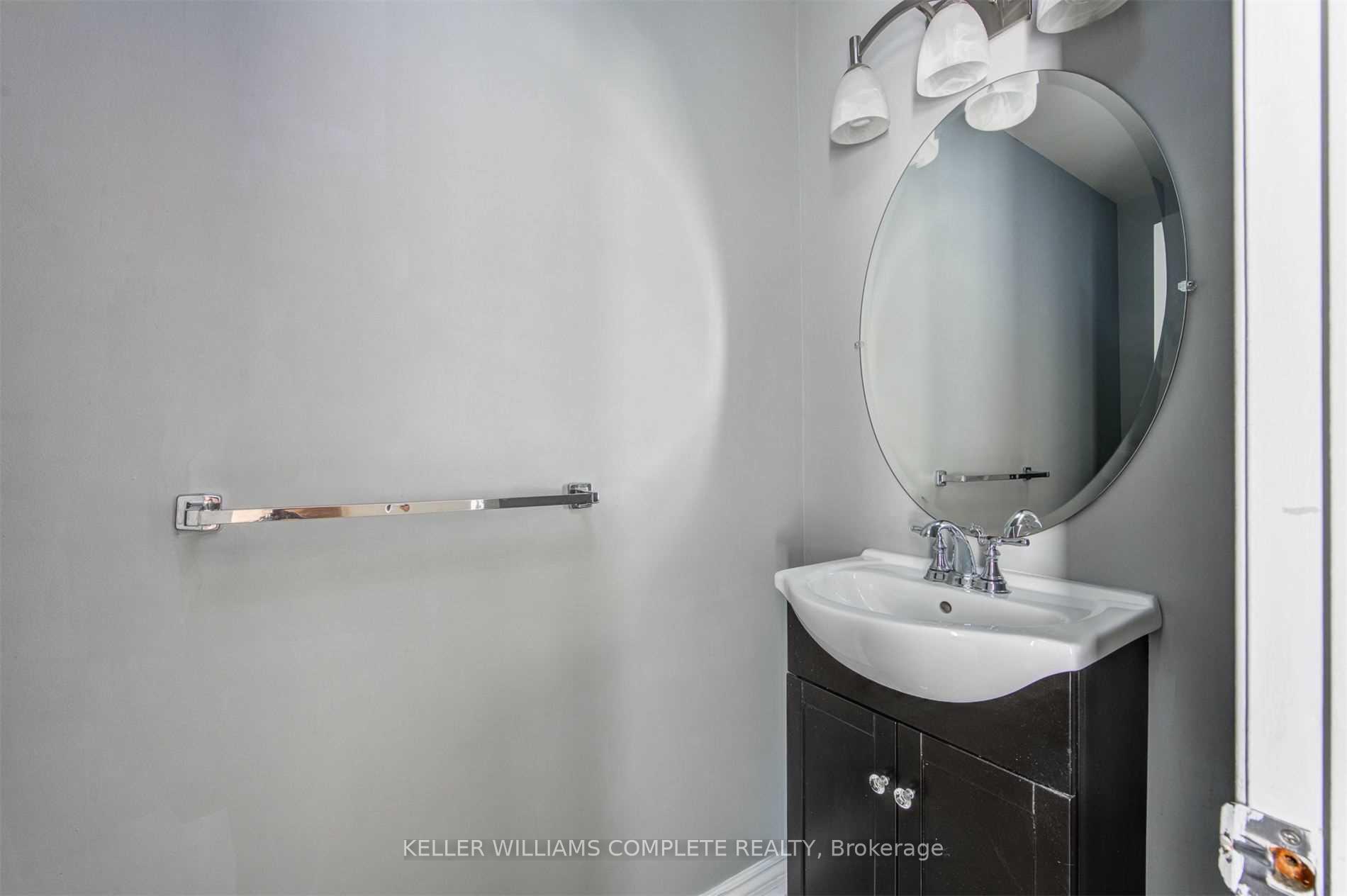 Photo 3 of Unit 16, 109 Wilson Street W, Hamilton, Ancaster — HOMEH