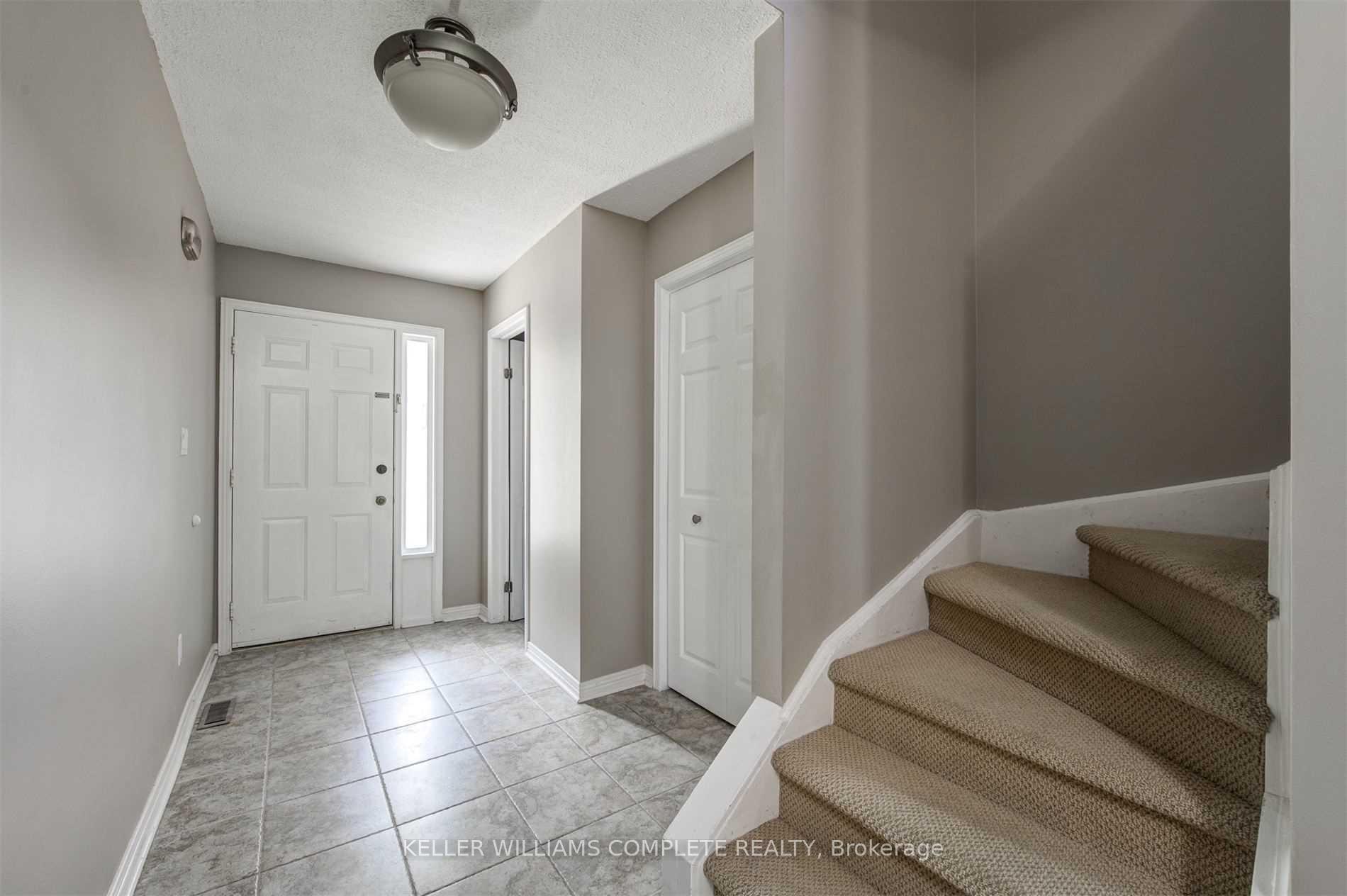 Photo 4 of Unit 16, 109 Wilson Street W, Hamilton, Ancaster — HOMEH