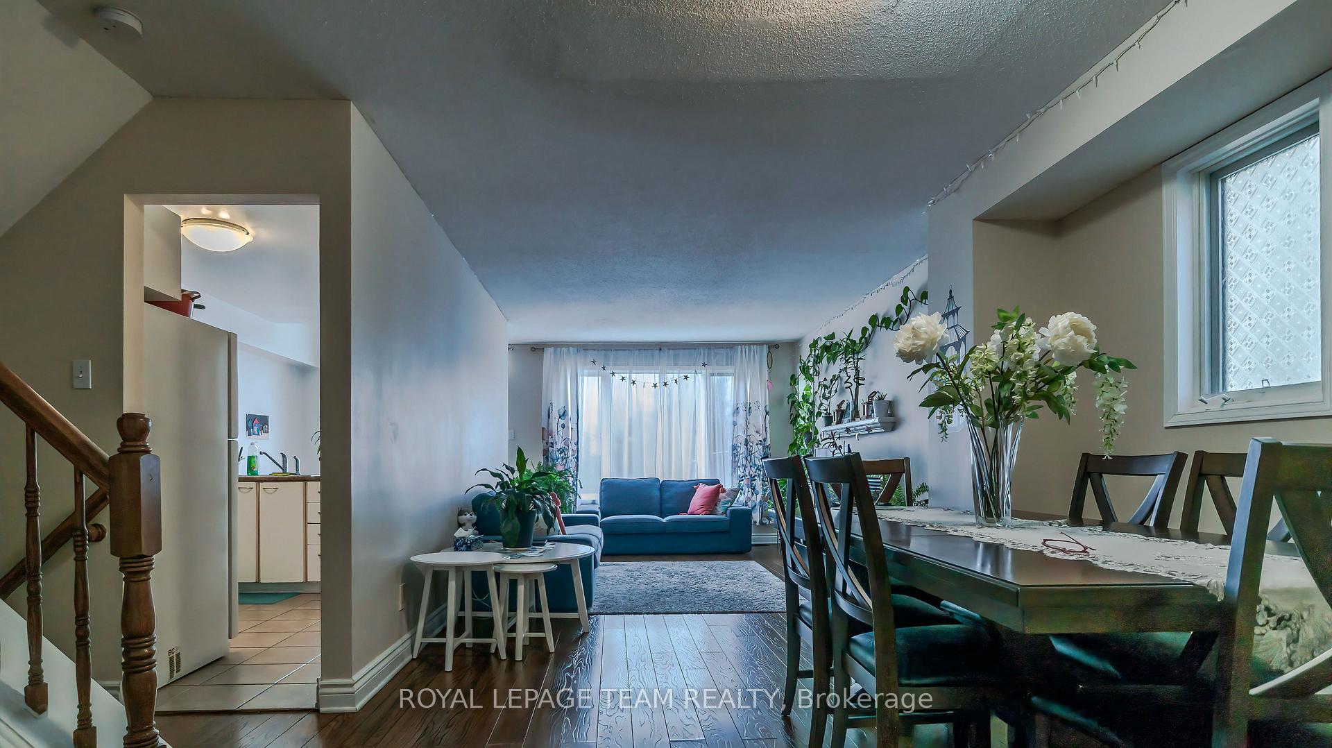 Photo 5 of 123 Queensbury Drive, Ottawa, Barrhaven - Longfields — HOMEH