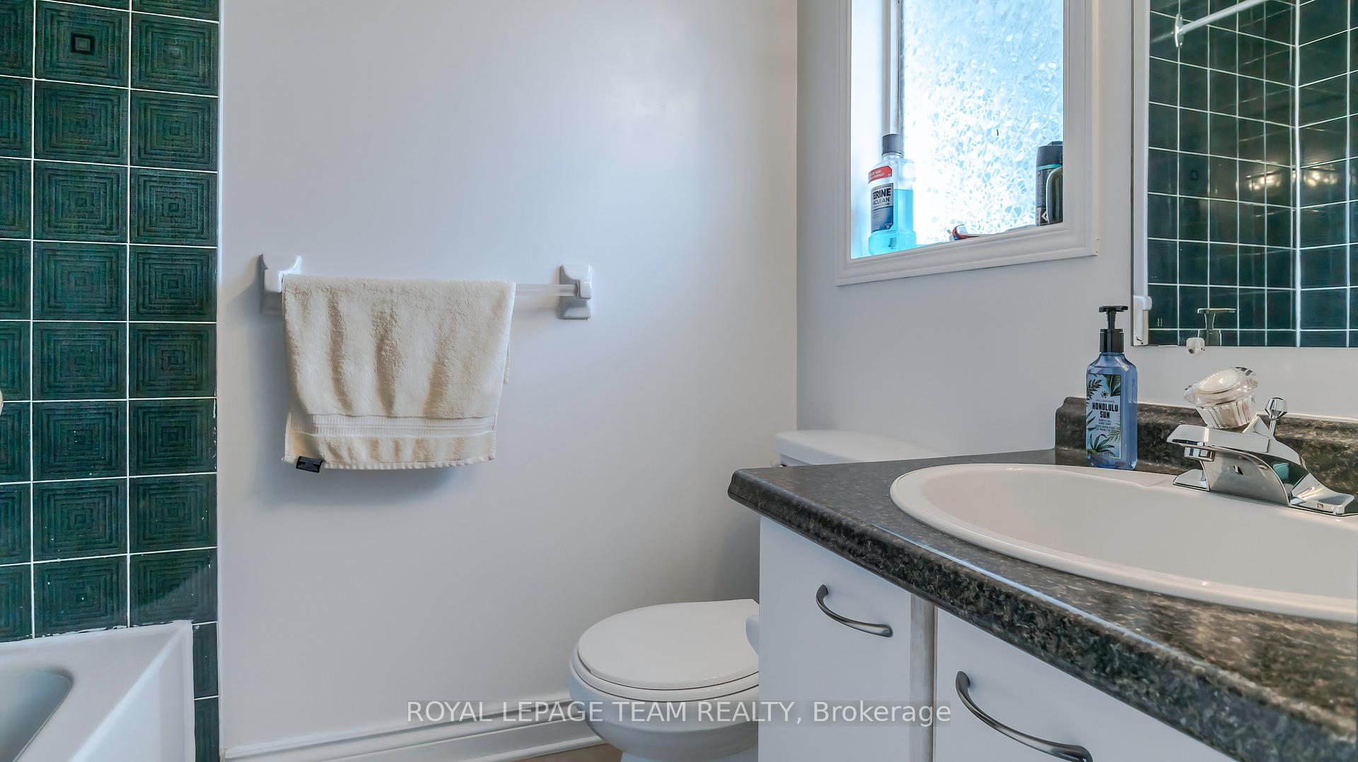 Photo 13 of 123 Queensbury Drive, Ottawa, Barrhaven - Longfields — HOMEH
