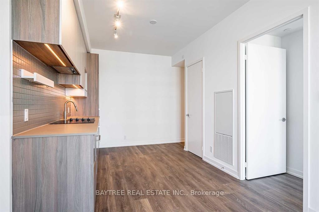 Photo 26 of Unit 3910, 950 Portage Parkway, Vaughan, Vaughan Corporate Centre — HOMEH