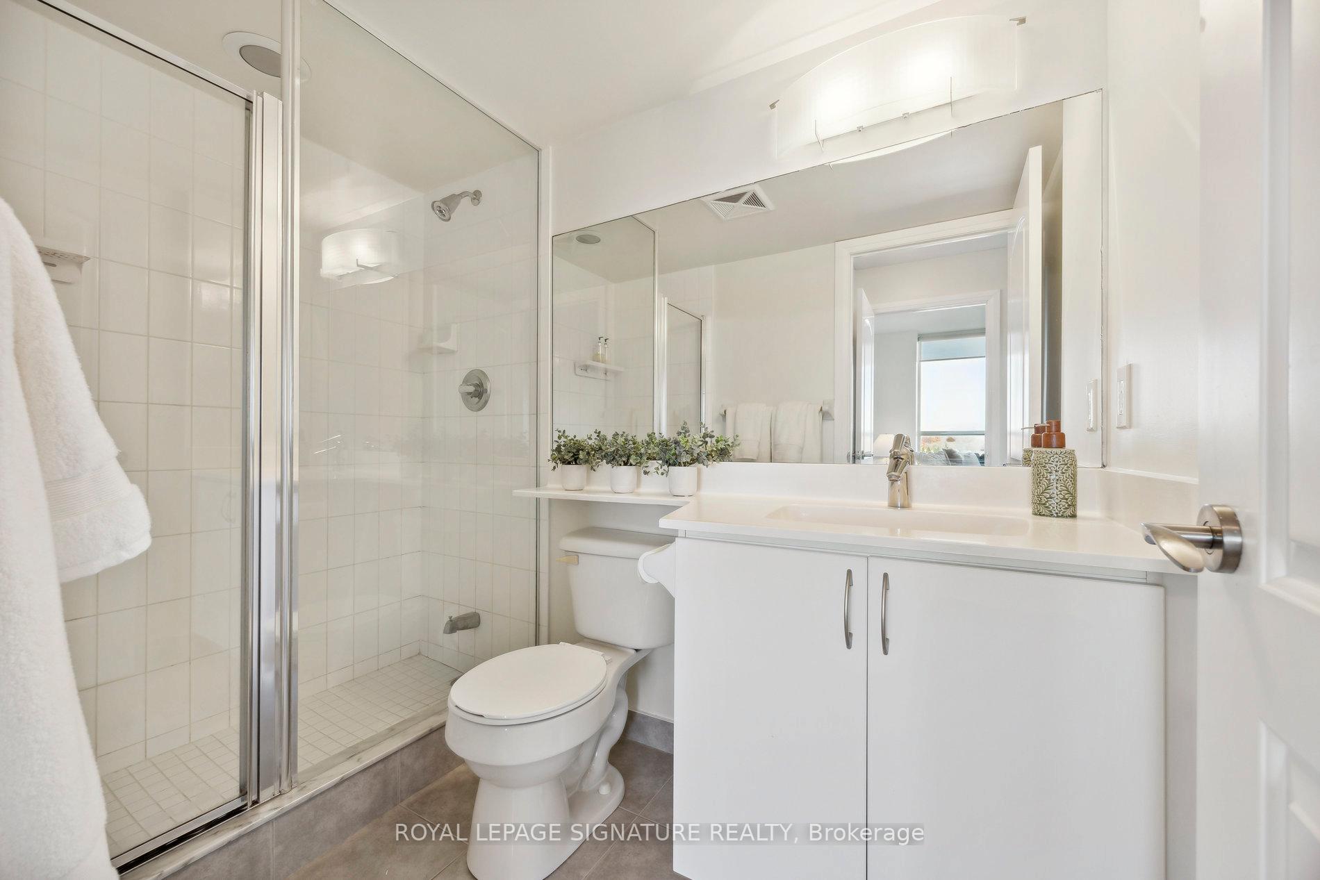 Photo 21 of Unit 811, 30 North Park Road, Vaughan, Beverley Glen — HOMEH