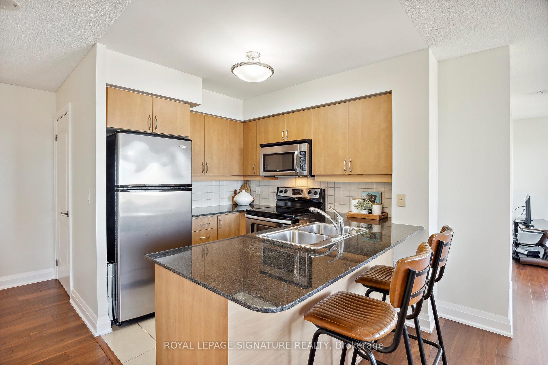 Photo 32 of Unit 811, 30 North Park Road, Vaughan, Beverley Glen — HOMEH