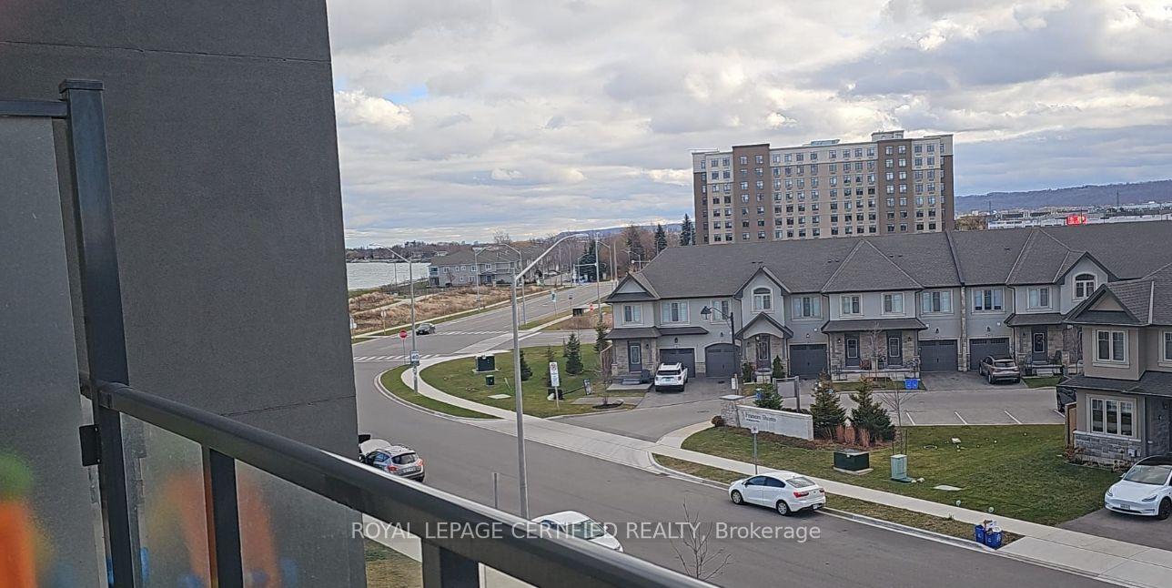 Photo 11 of Unit 412, 101 Shoreview Place, Hamilton, Stoney Creek — HOMEH