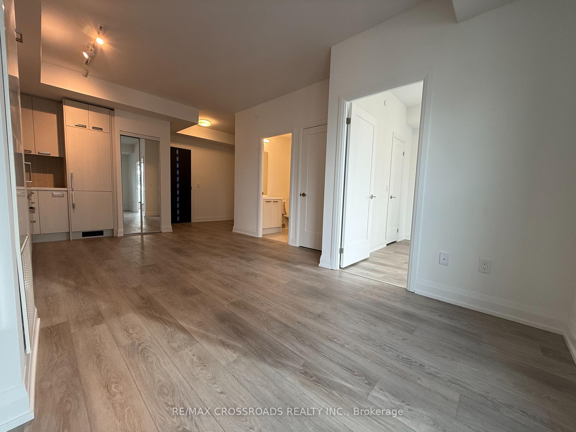 Photo 3 of Unit 2309, 20 Soudan Avenue, Toronto, Mount Pleasant West — HOMEH