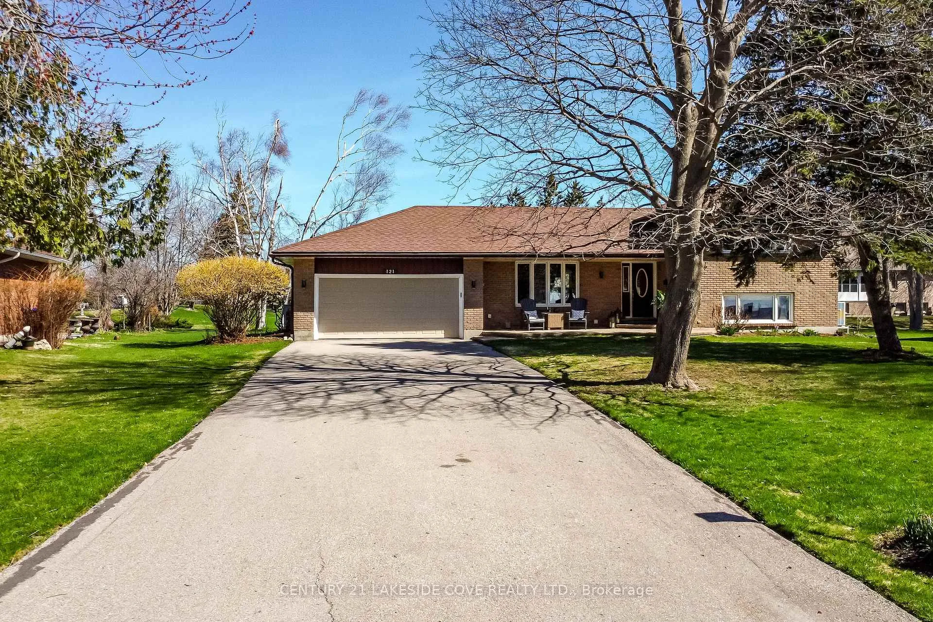 Photo 2 of 121 Bayshore Drive, Ramara, Rural Ramara — HOMEH