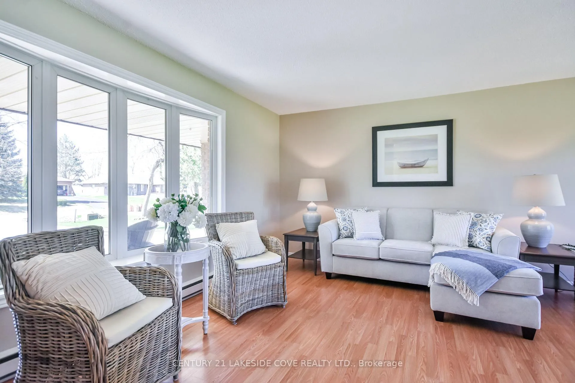 Photo 6 of 121 Bayshore Drive, Ramara, Rural Ramara — HOMEH