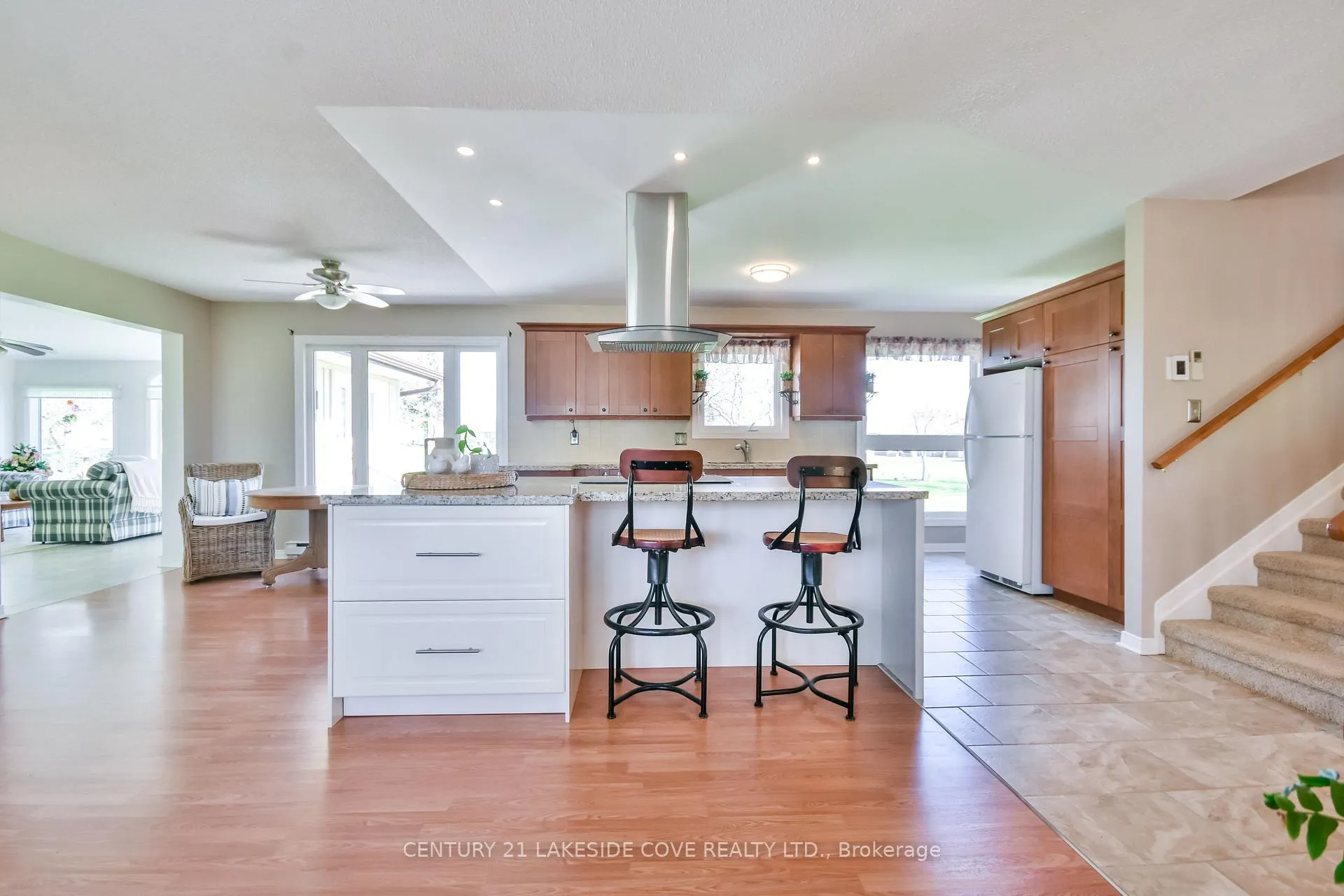 Photo 8 of 121 Bayshore Drive, Ramara, Rural Ramara — HOMEH