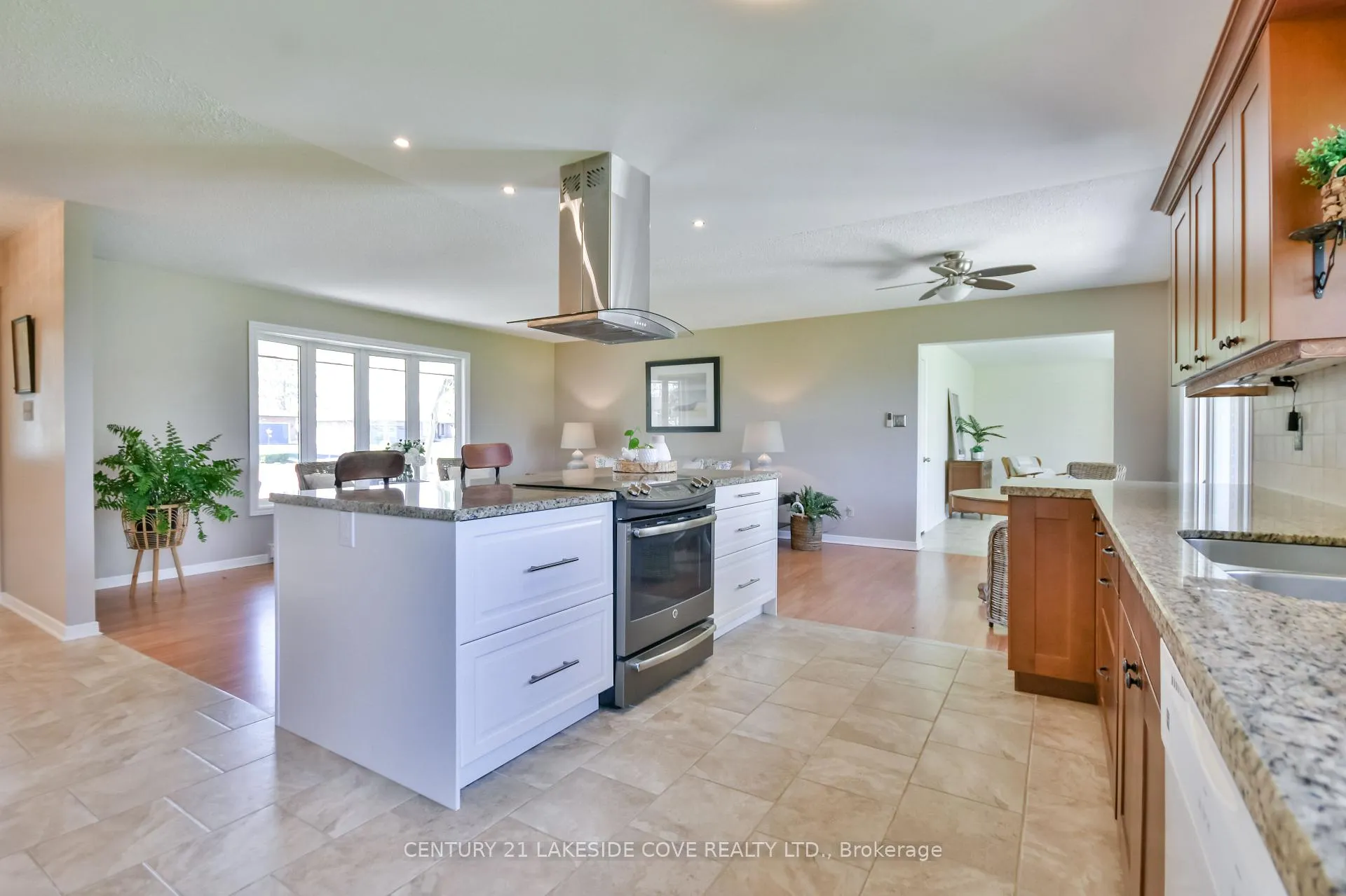Photo 9 of 121 Bayshore Drive, Ramara, Rural Ramara — HOMEH
