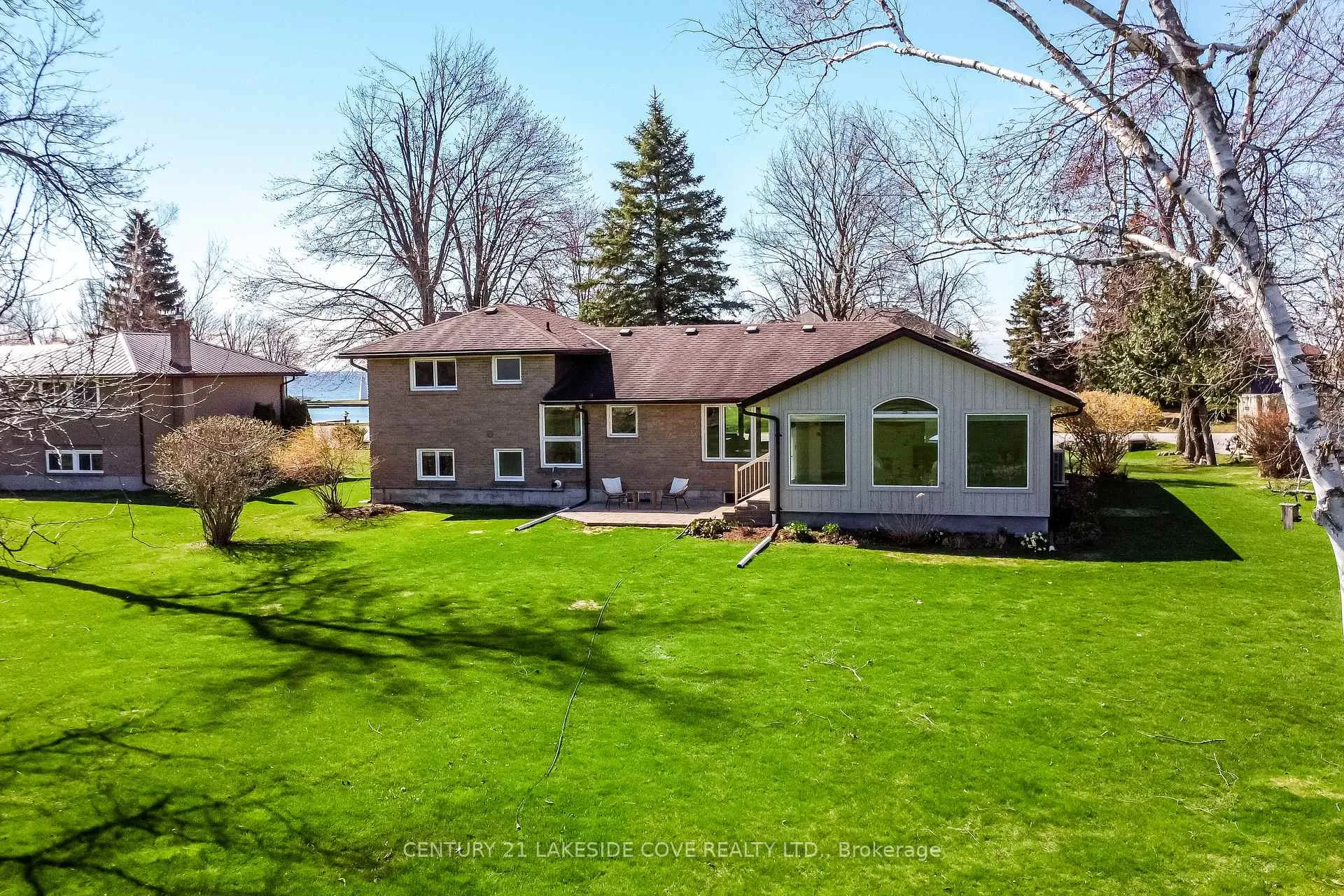Photo 33 of 121 Bayshore Drive, Ramara, Rural Ramara — HOMEH