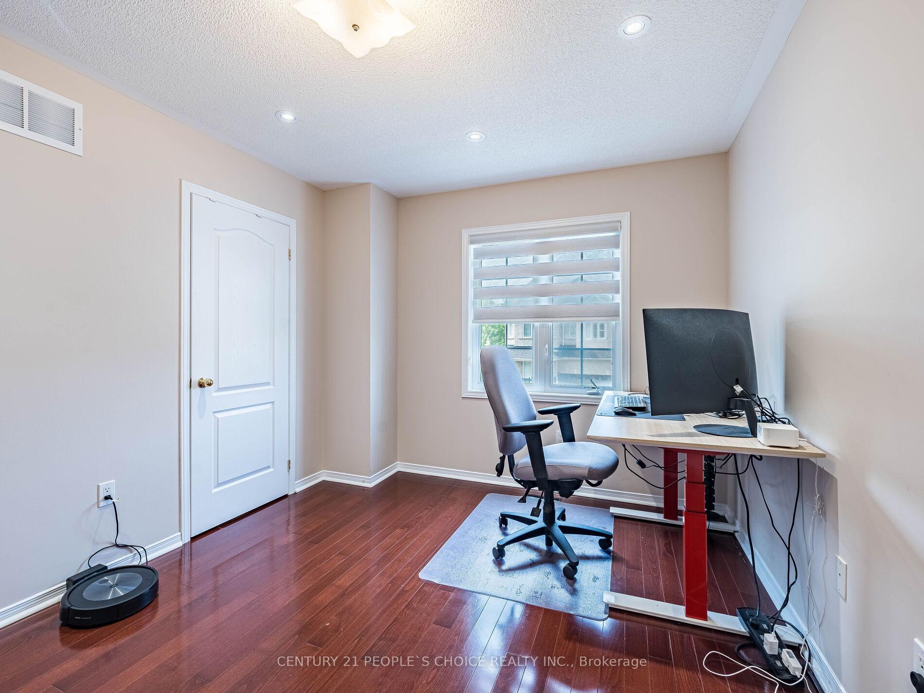 Photo 16 of 19 Barden Crescent, Ajax, Northeast Ajax — HOMEH