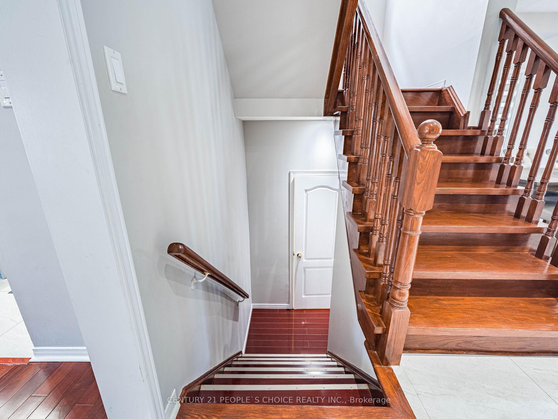 Photo 18 of 19 Barden Crescent, Ajax, Northeast Ajax — HOMEH