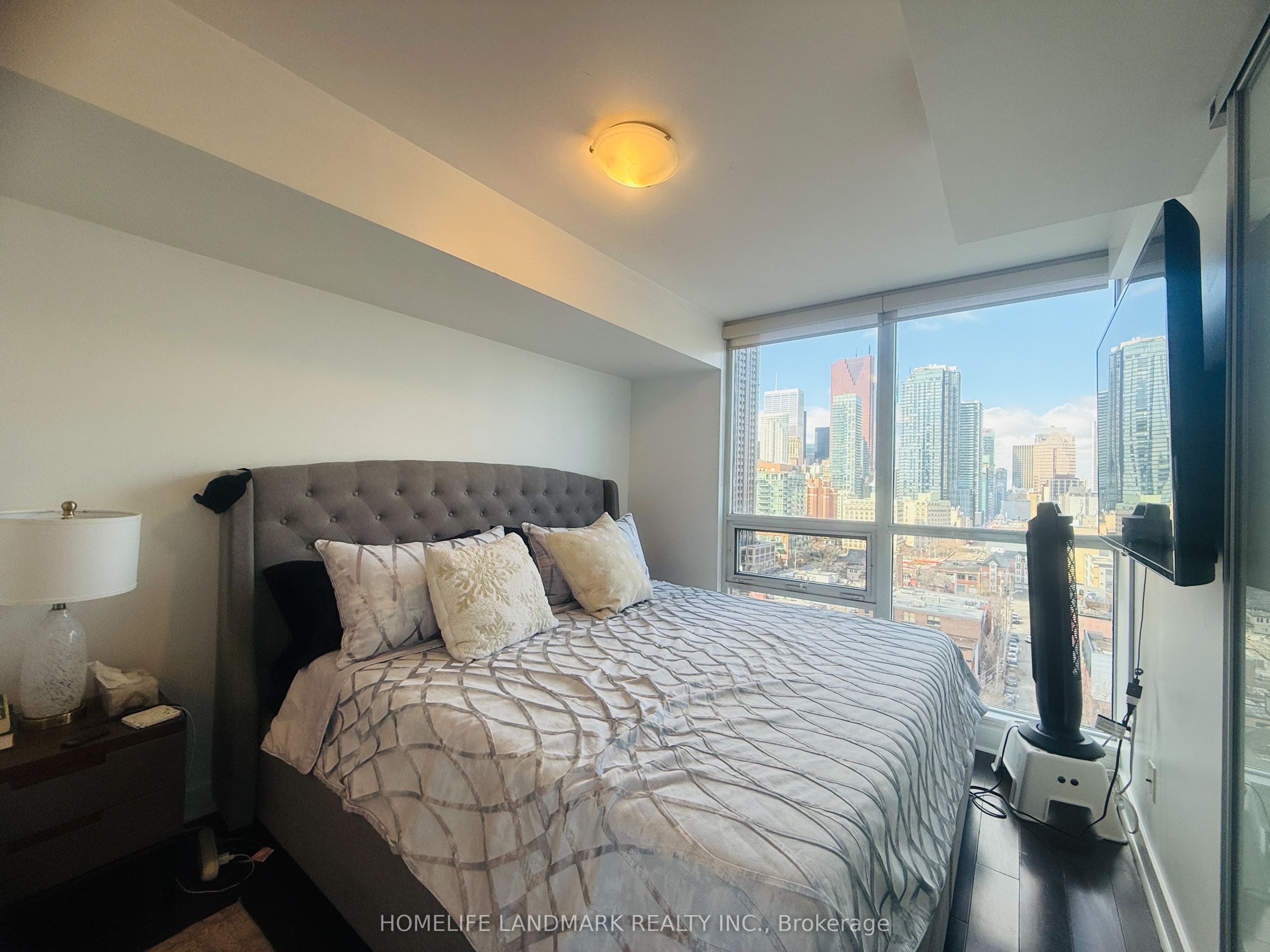 Photo 8 of Unit 1513, 320 Richmond Street E, Toronto, Moss Park — HOMEH