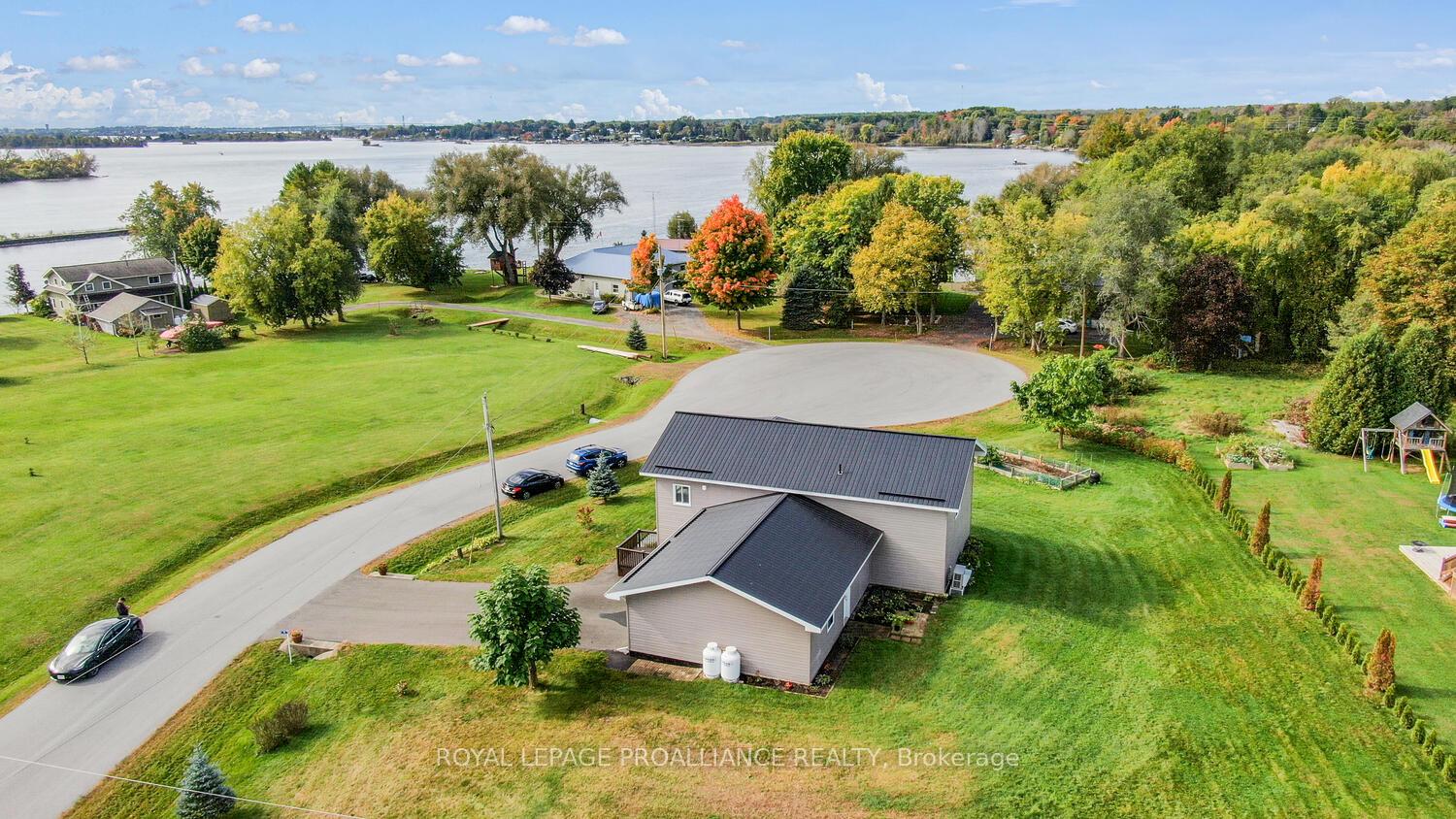 Photo 10 of 11 Judy Place, Edwardsburgh/Cardinal, Edwardsburgh/Cardinal Twp — HOMEH