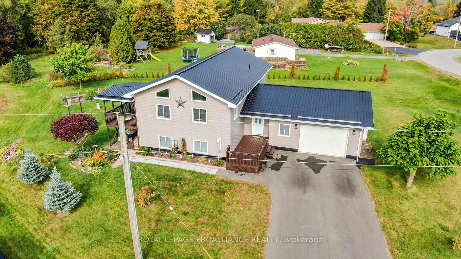 Photo 13 of 11 Judy Place, Edwardsburgh/Cardinal, Edwardsburgh/Cardinal Twp — HOMEH