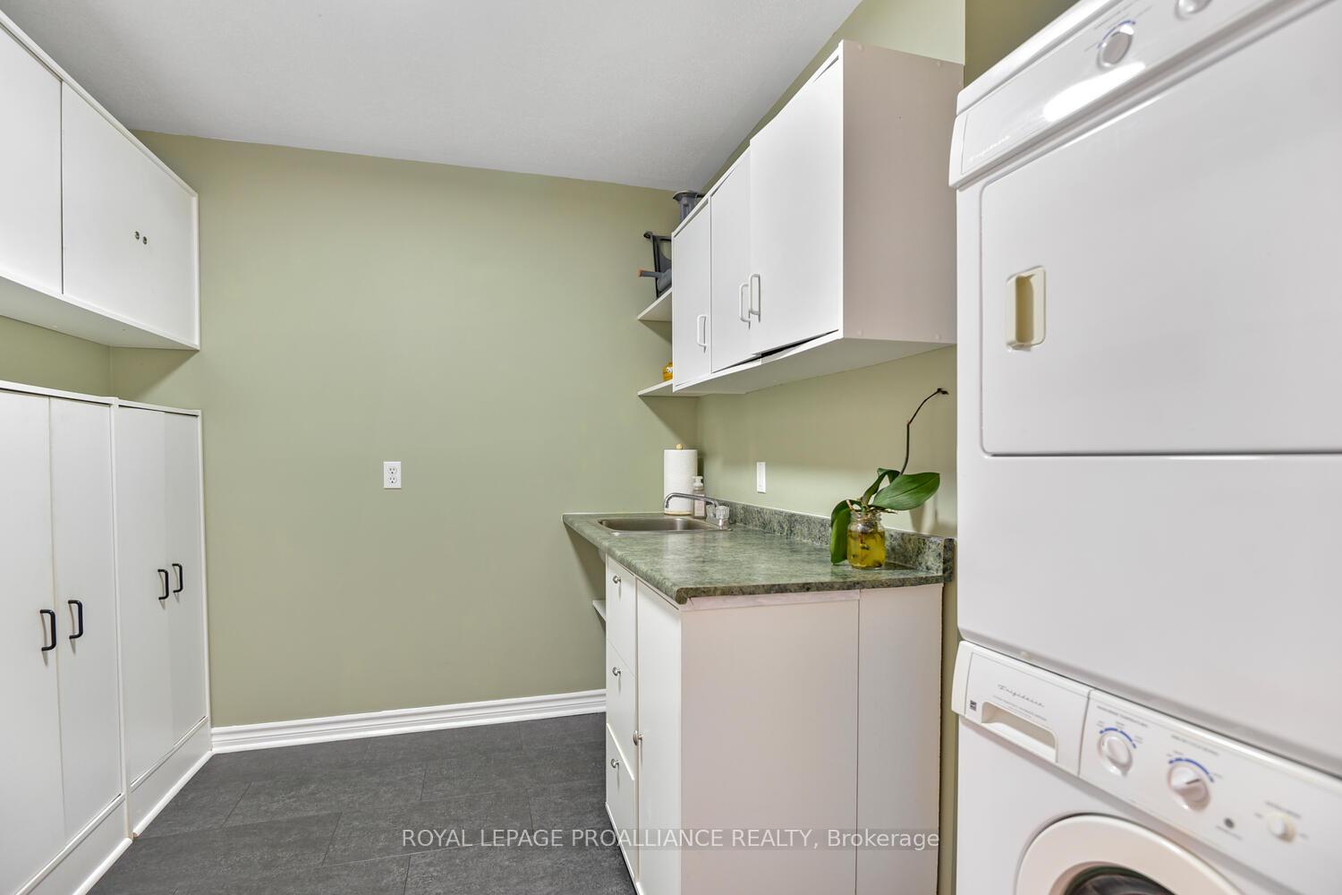 Photo 22 of 11 Judy Place, Edwardsburgh/Cardinal, Edwardsburgh/Cardinal Twp — HOMEH
