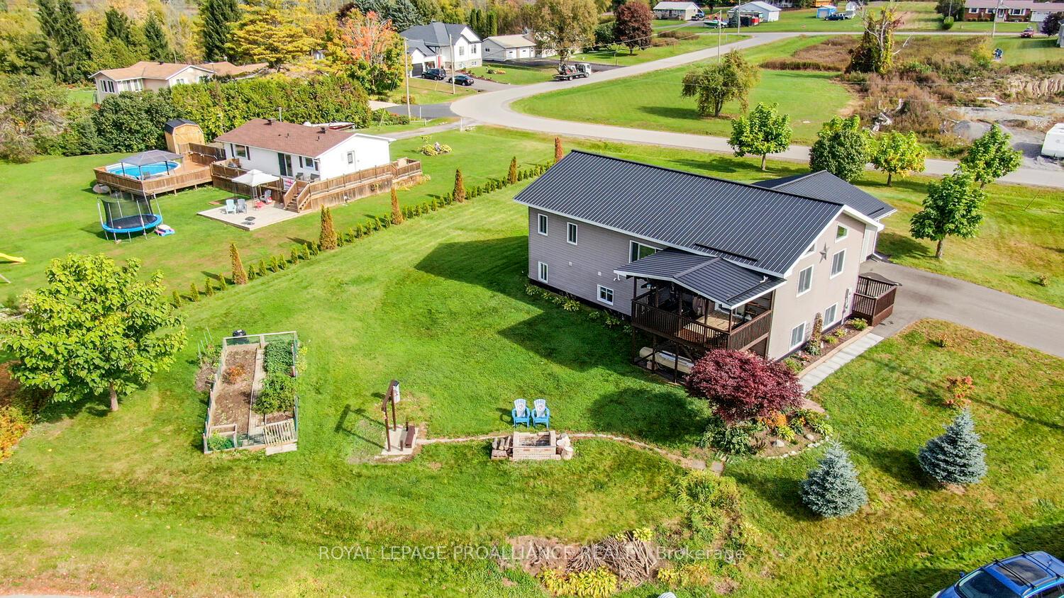 Photo 33 of 11 Judy Place, Edwardsburgh/Cardinal, Edwardsburgh/Cardinal Twp — HOMEH