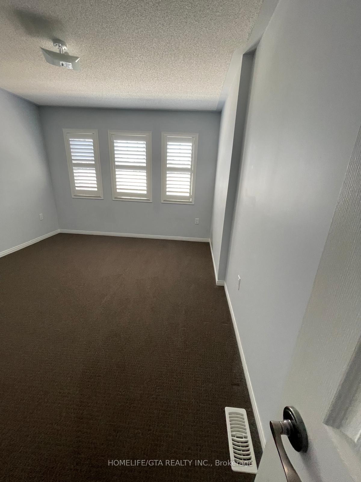 Photo 7 of 168 Angus Drive, Ajax, Central — HOMEH