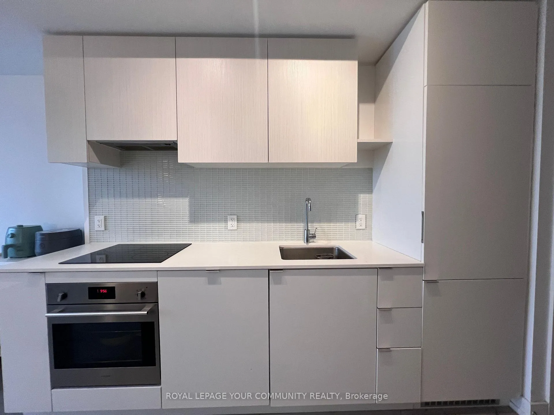 Photo 6 of Unit 2812, 161 Roehampton Avenue, Toronto, Mount Pleasant West — HOMEH