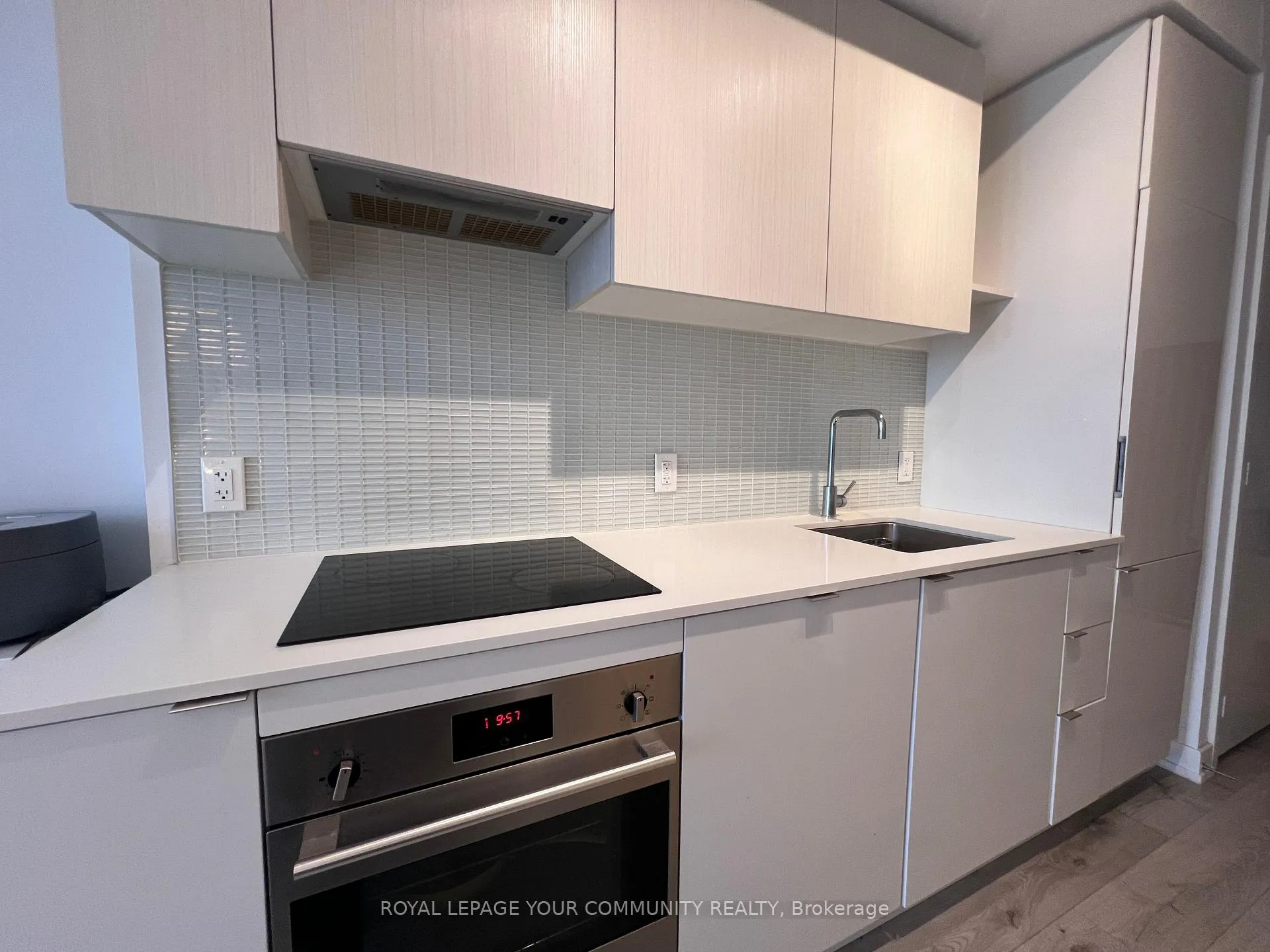 Photo 7 of Unit 2812, 161 Roehampton Avenue, Toronto, Mount Pleasant West — HOMEH