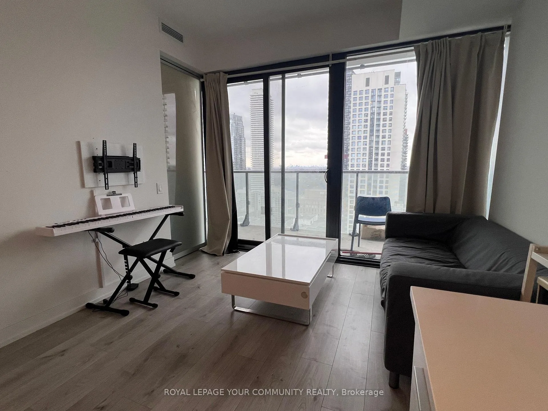 Photo 9 of Unit 2812, 161 Roehampton Avenue, Toronto, Mount Pleasant West — HOMEH