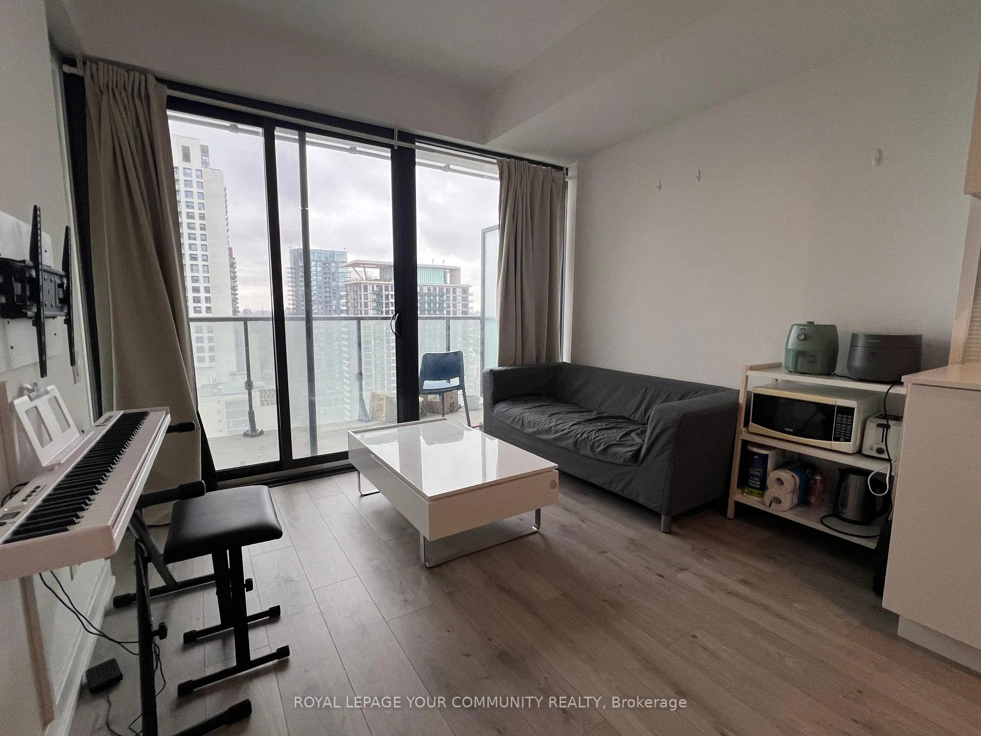 Photo 10 of Unit 2812, 161 Roehampton Avenue, Toronto, Mount Pleasant West — HOMEH