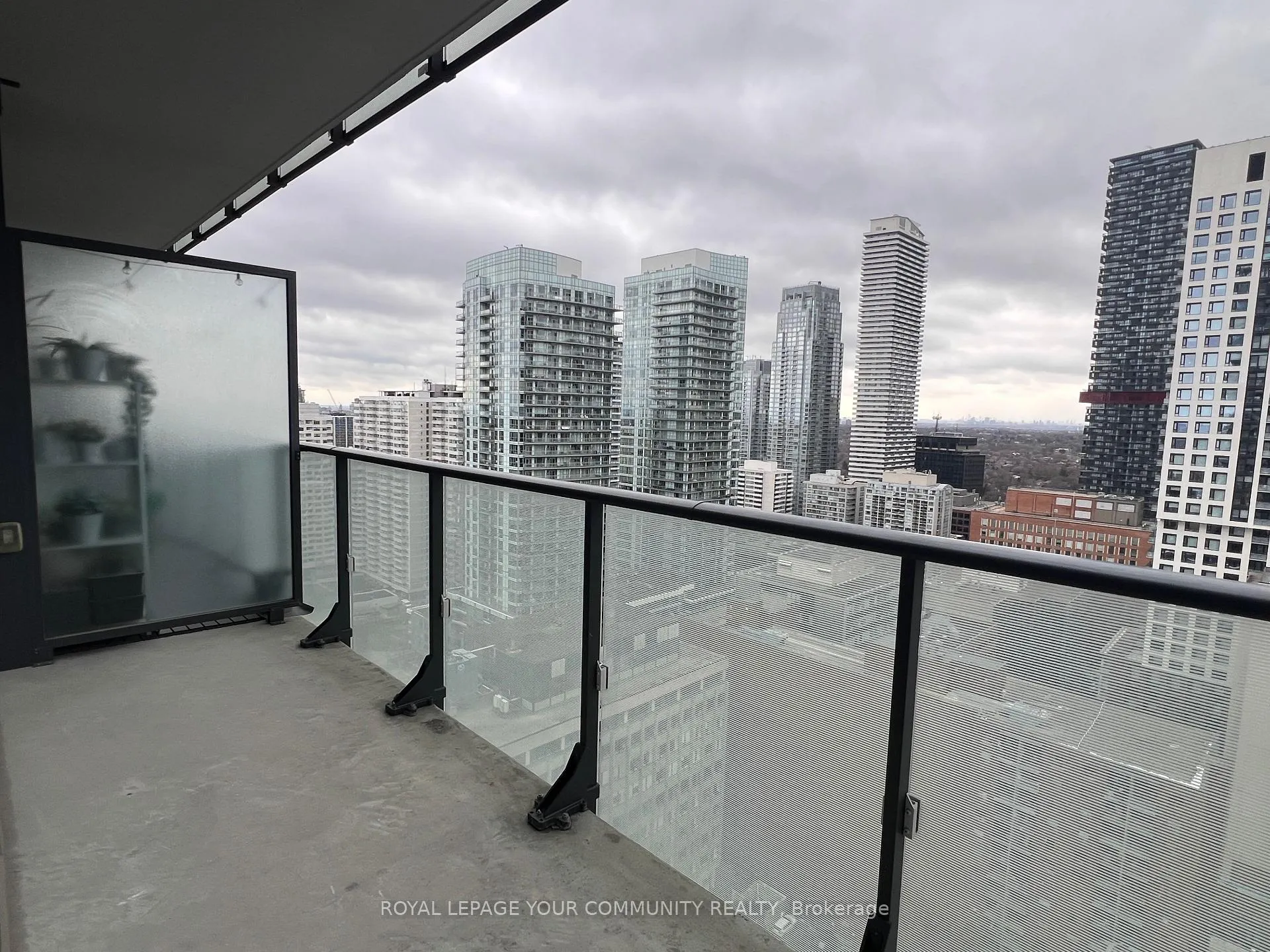 Photo 12 of Unit 2812, 161 Roehampton Avenue, Toronto, Mount Pleasant West — HOMEH