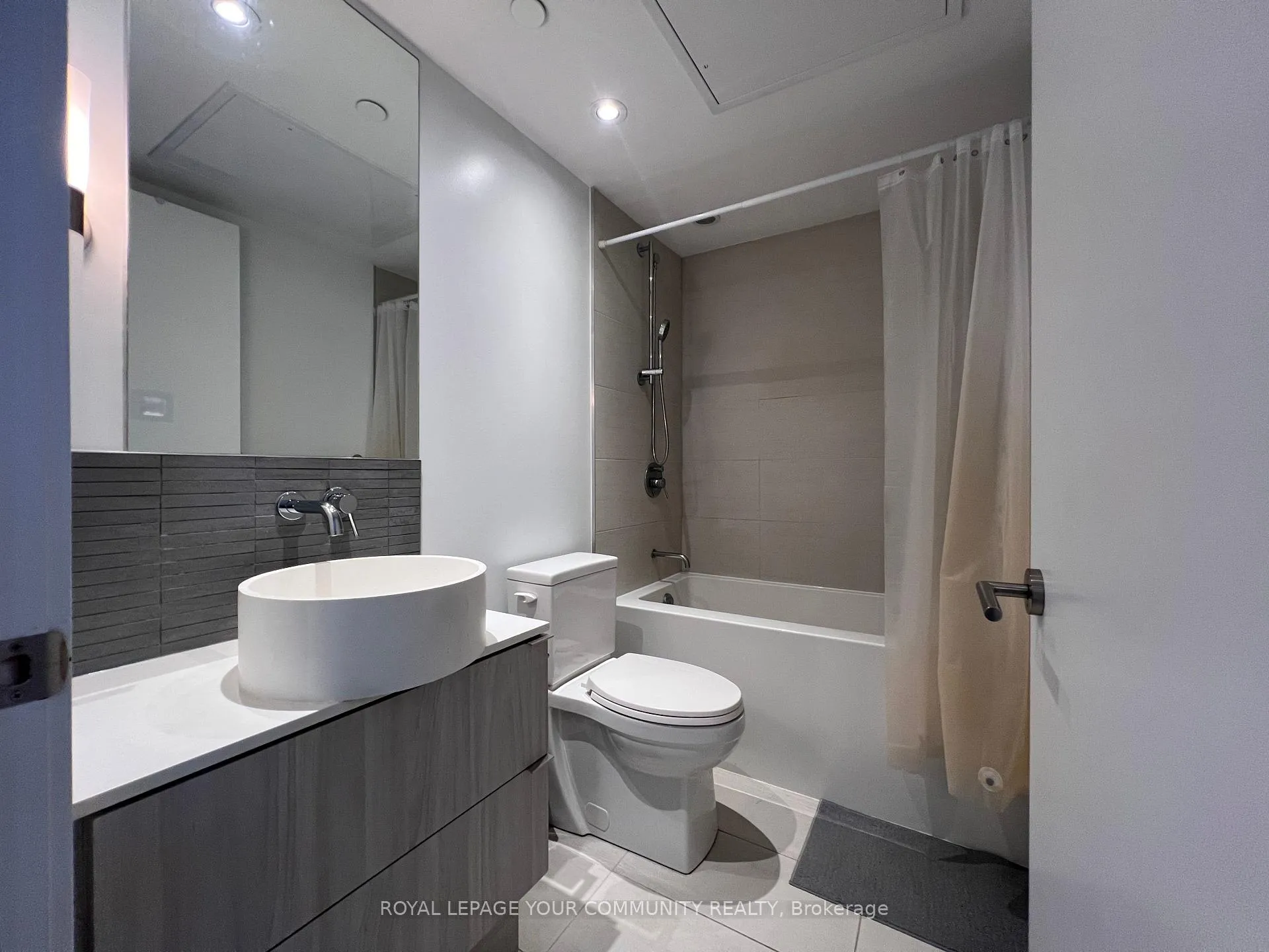 Photo 15 of Unit 2812, 161 Roehampton Avenue, Toronto, Mount Pleasant West — HOMEH