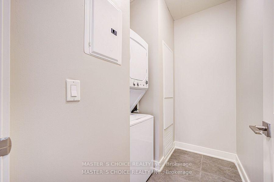 Photo 7 of Unit 906, 150 Main Street W, Hamilton, Central — HOMEH