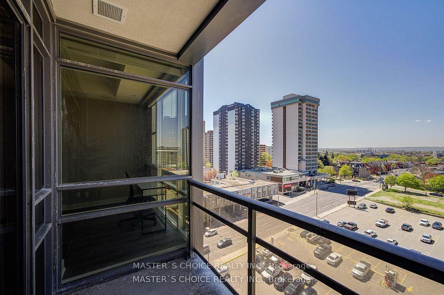 Photo 13 of Unit 906, 150 Main Street W, Hamilton, Central — HOMEH