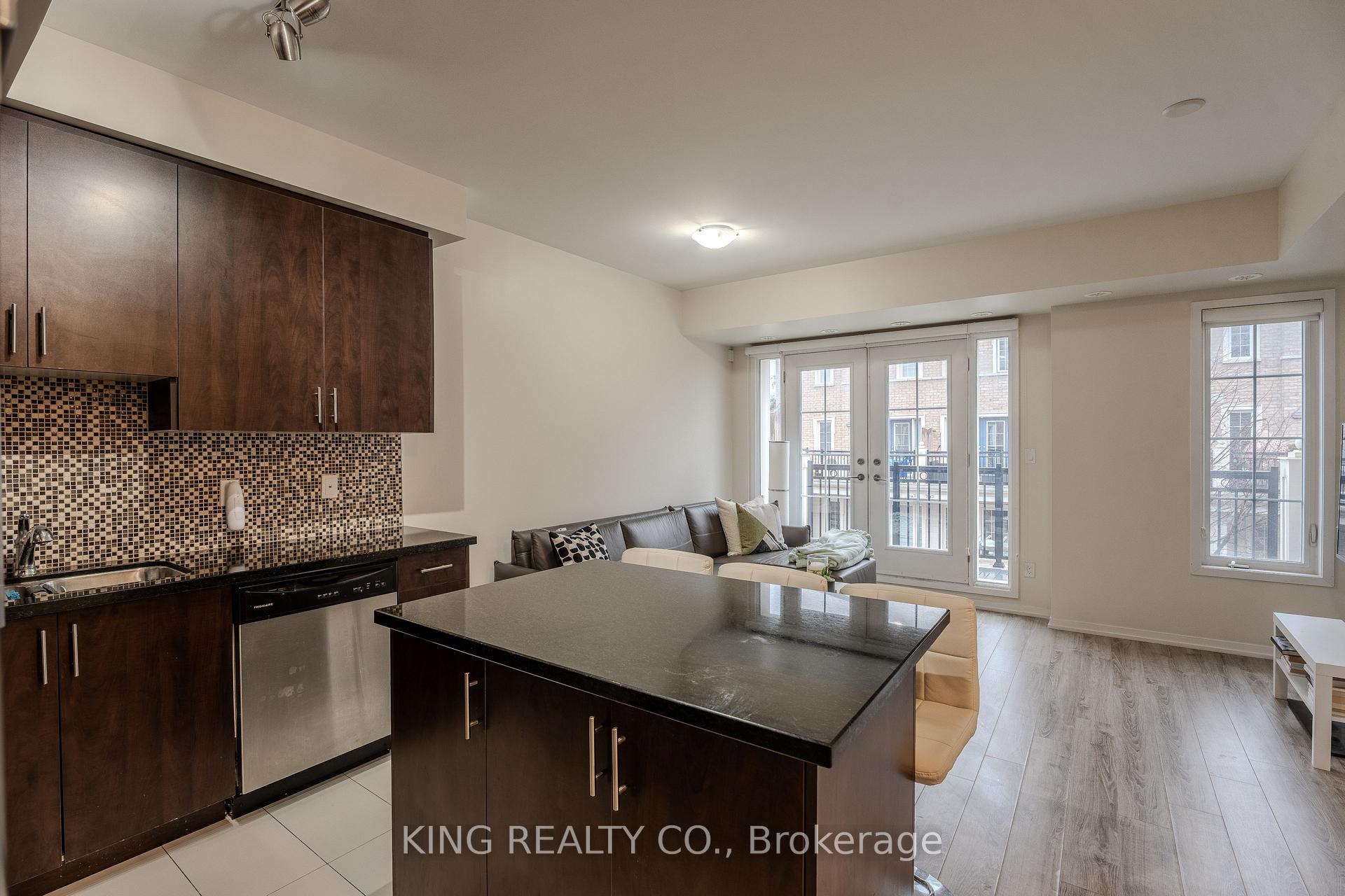 Photo 4 of Unit A20, 26 Bruce Street, Vaughan, East Woodbridge — HOMEH