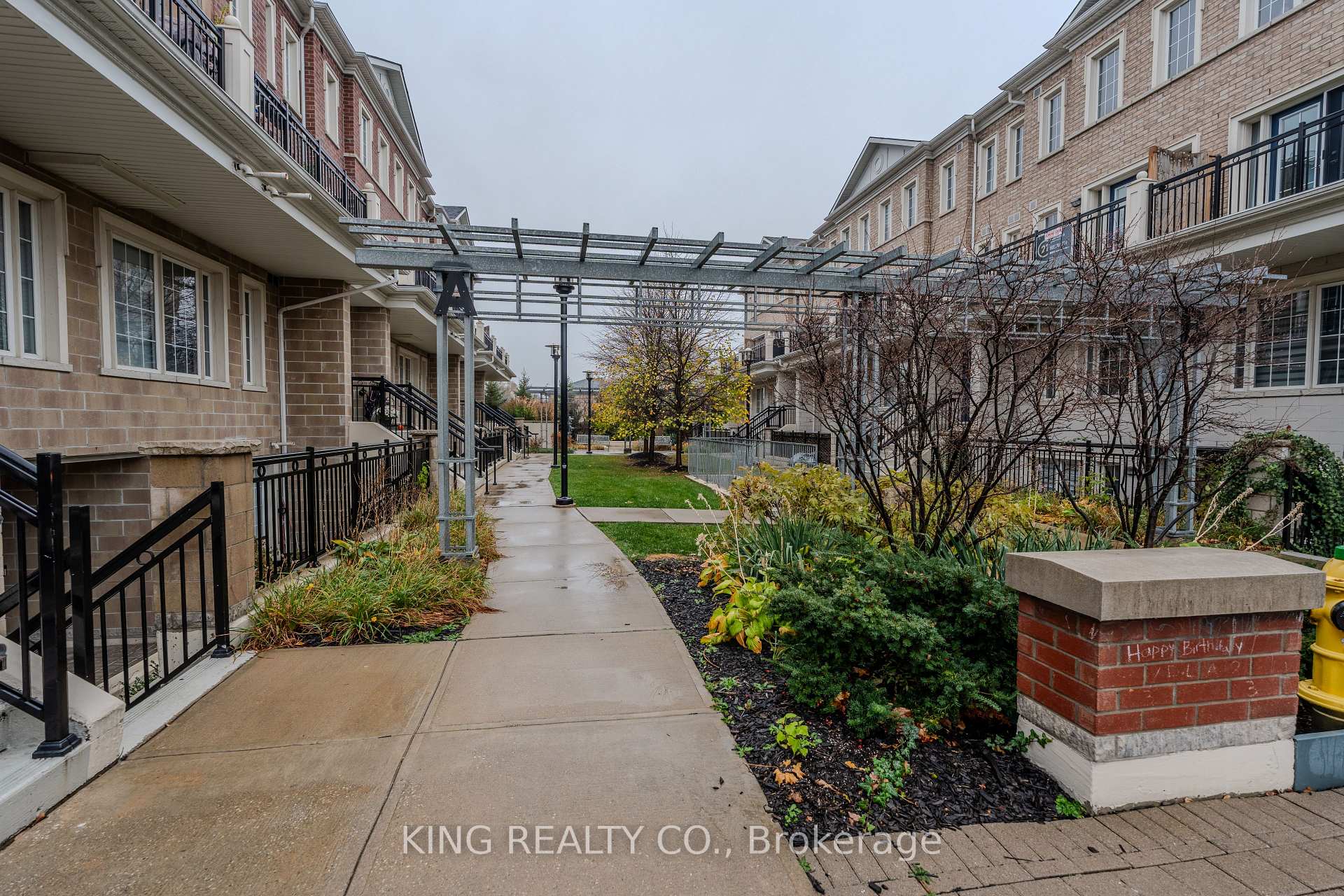 Photo 28 of Unit A20, 26 Bruce Street, Vaughan, East Woodbridge — HOMEH