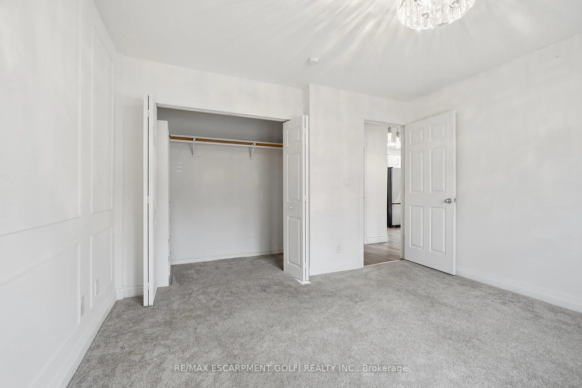 Photo 14 of 211 Rosedale Avenue, Hamilton, Rosedale — HOMEH