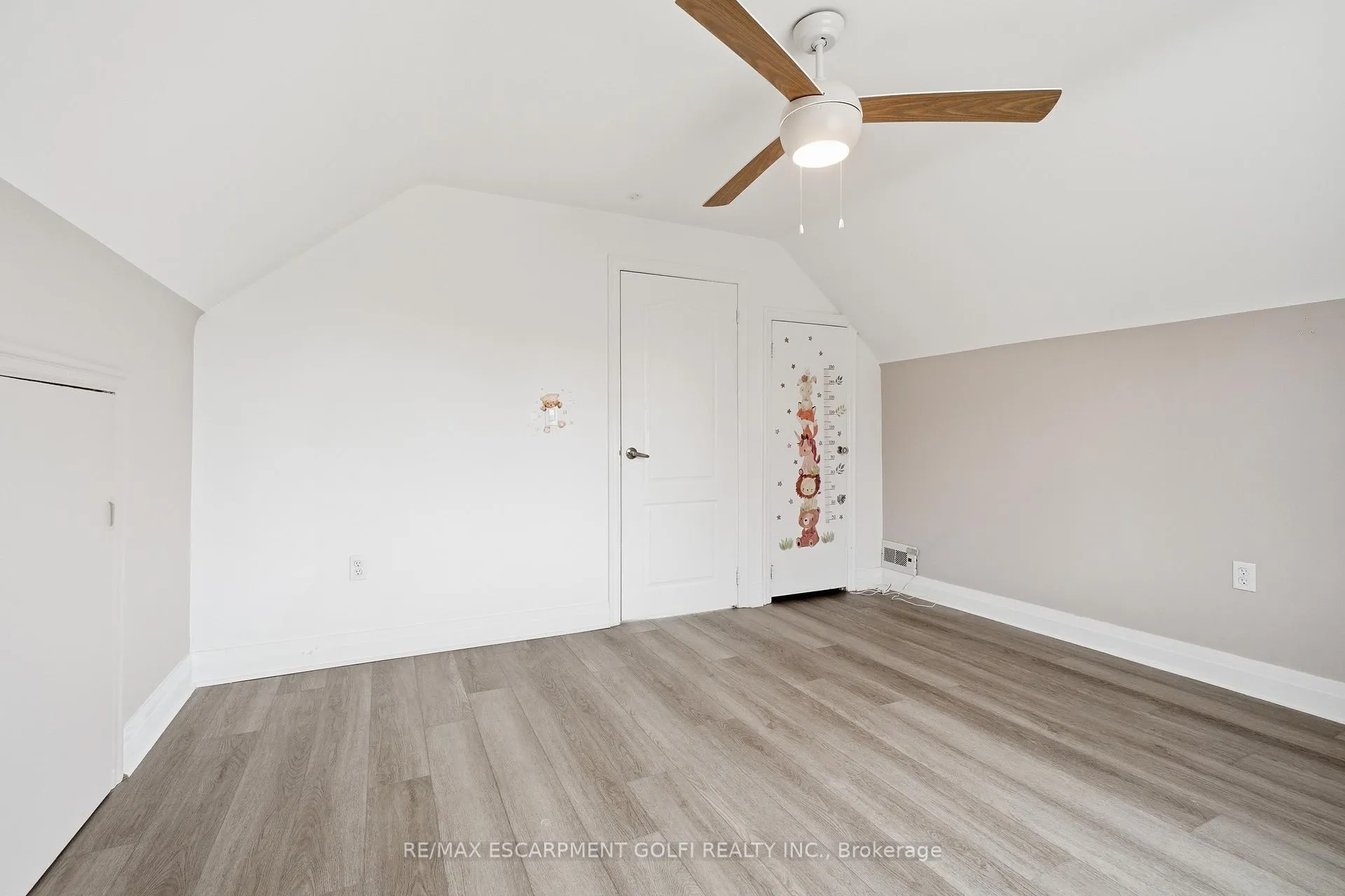 Photo 19 of 211 Rosedale Avenue, Hamilton, Rosedale — HOMEH