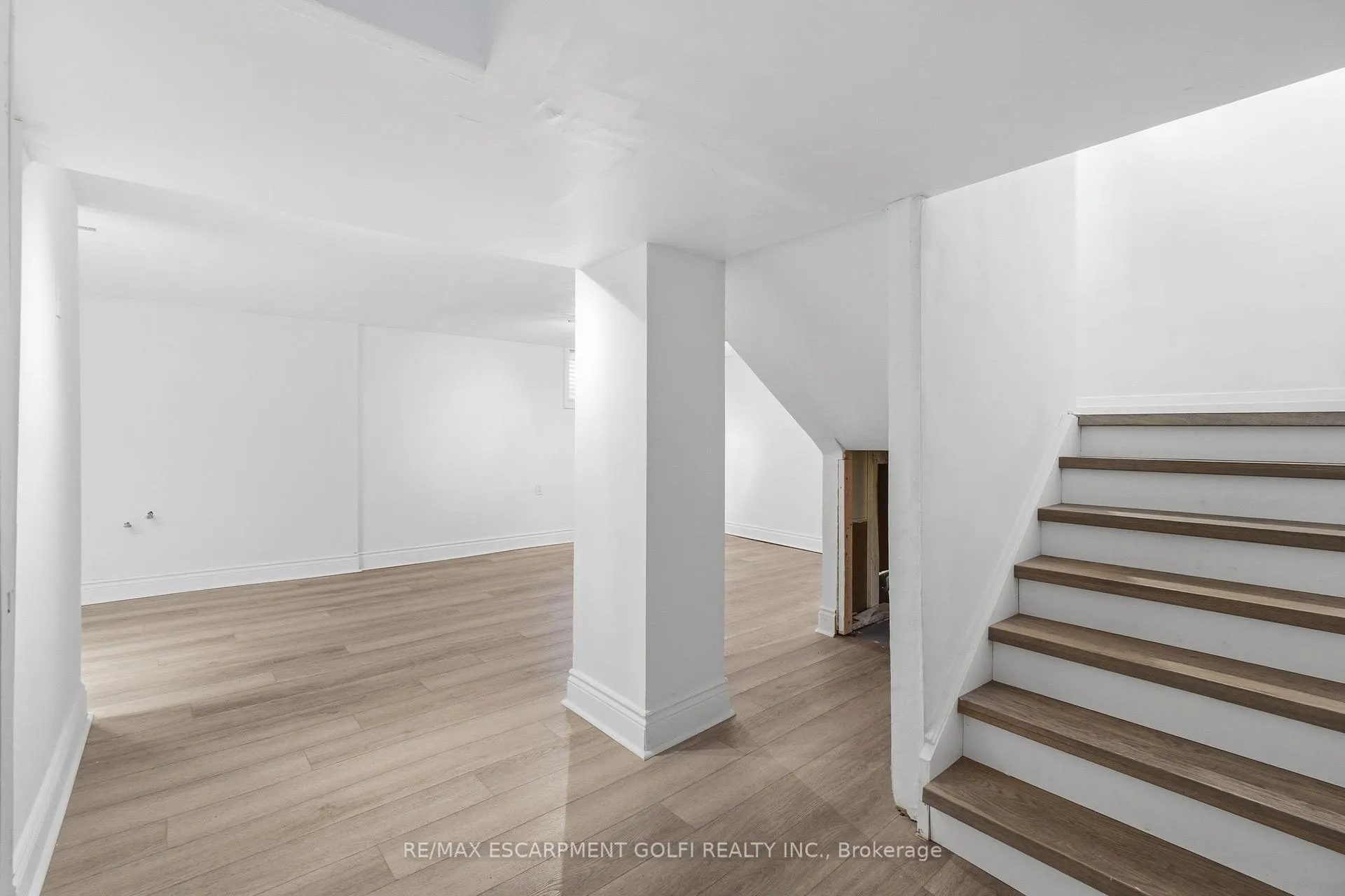 Photo 20 of 211 Rosedale Avenue, Hamilton, Rosedale — HOMEH